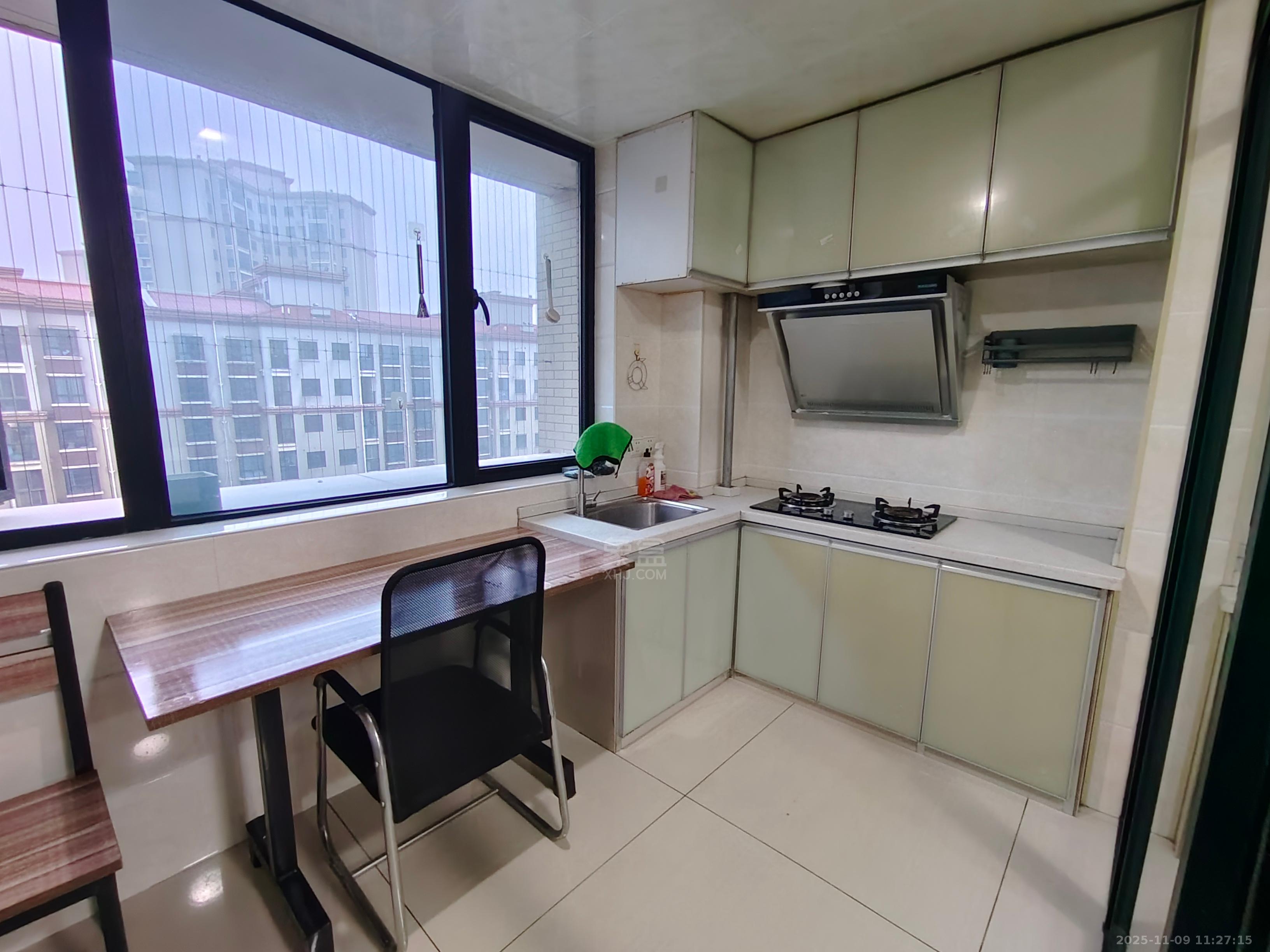 龙腾国际 1室1厅1卫 1200.0元/月 龙腾国际 1室1厅1卫 1200.0元/月室内图