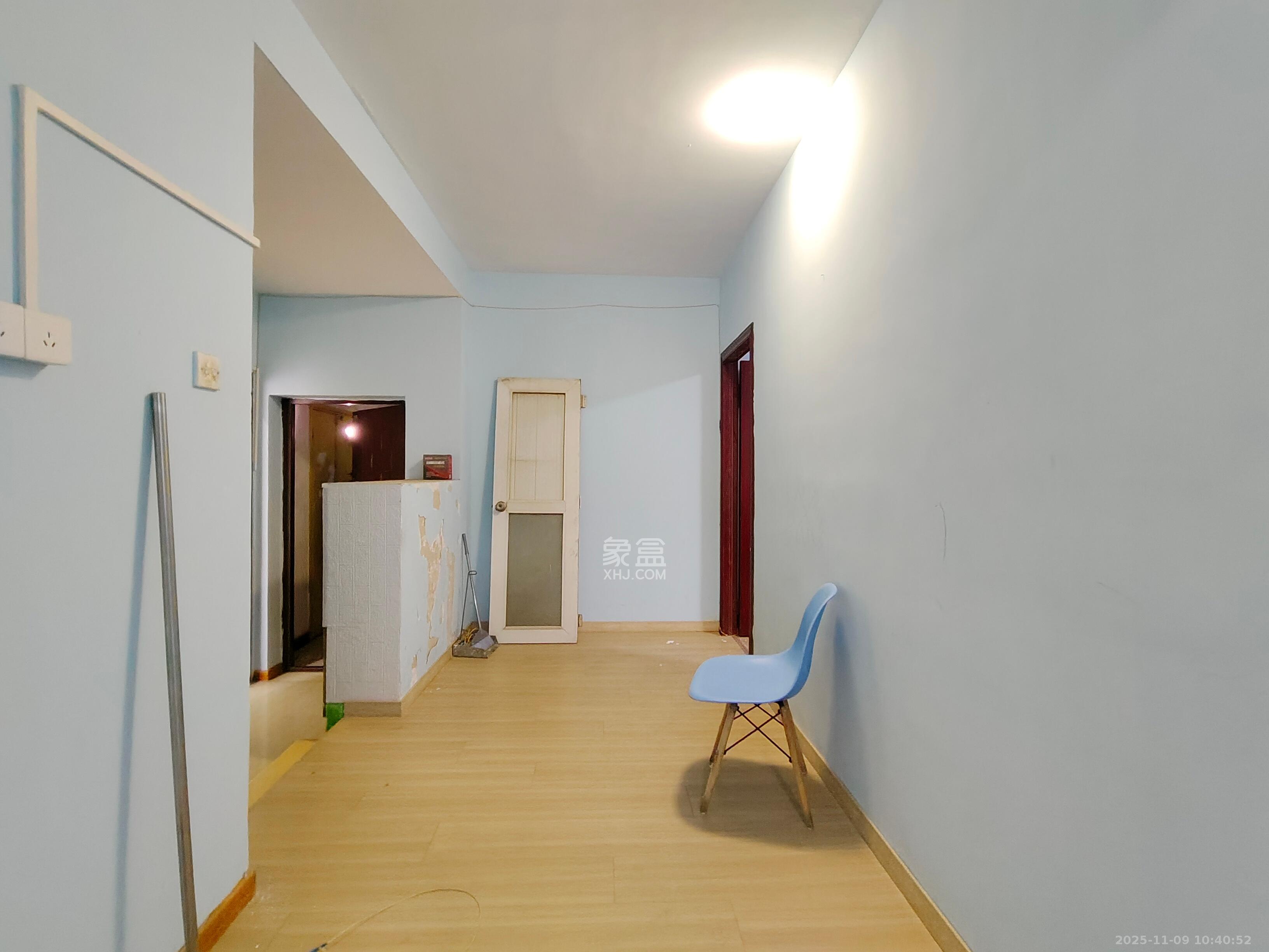 东玺门  4室1厅2卫    2600.0元/月室内图