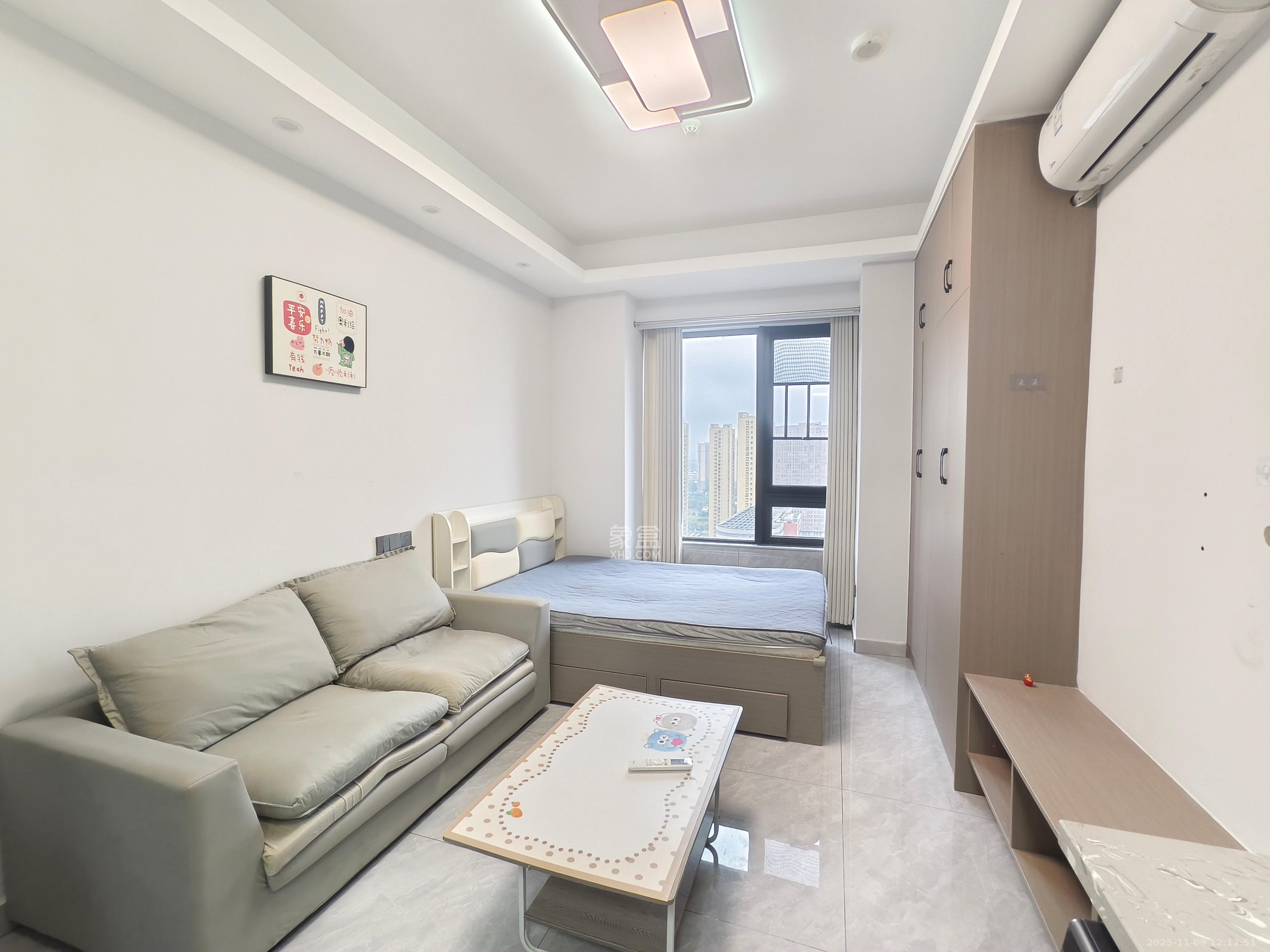 新城悦隽公园  1室1厅1卫    1200.0元/月室内图