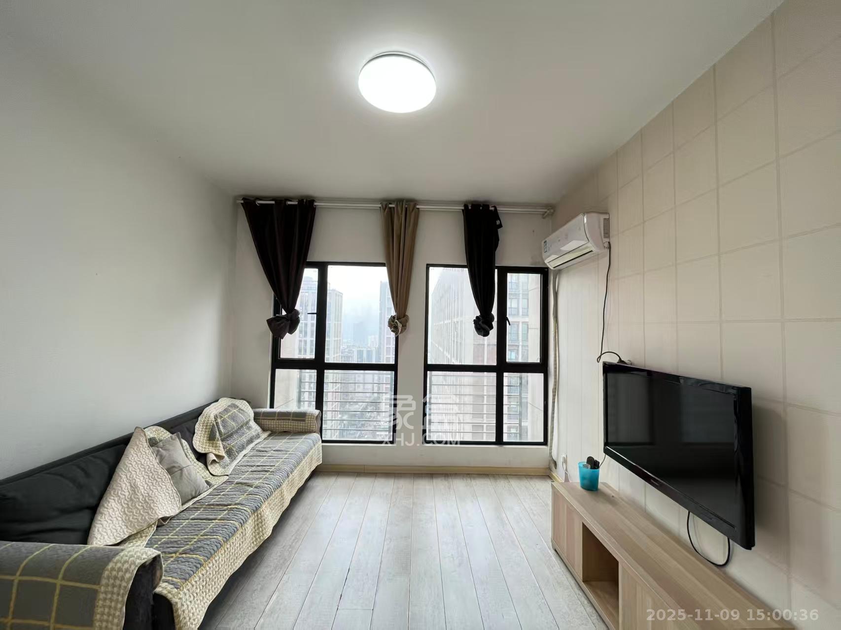 郡原广场  2室2厅1卫    2300.0元/月室内图