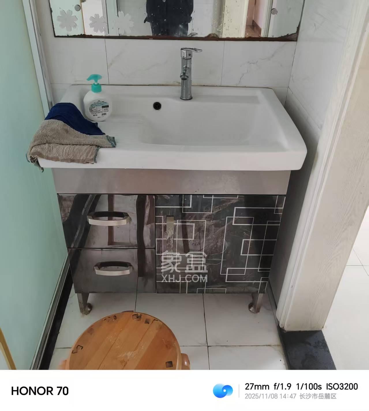 黄鹤小区3片  3室2厅1卫    2100.0元/月室内图