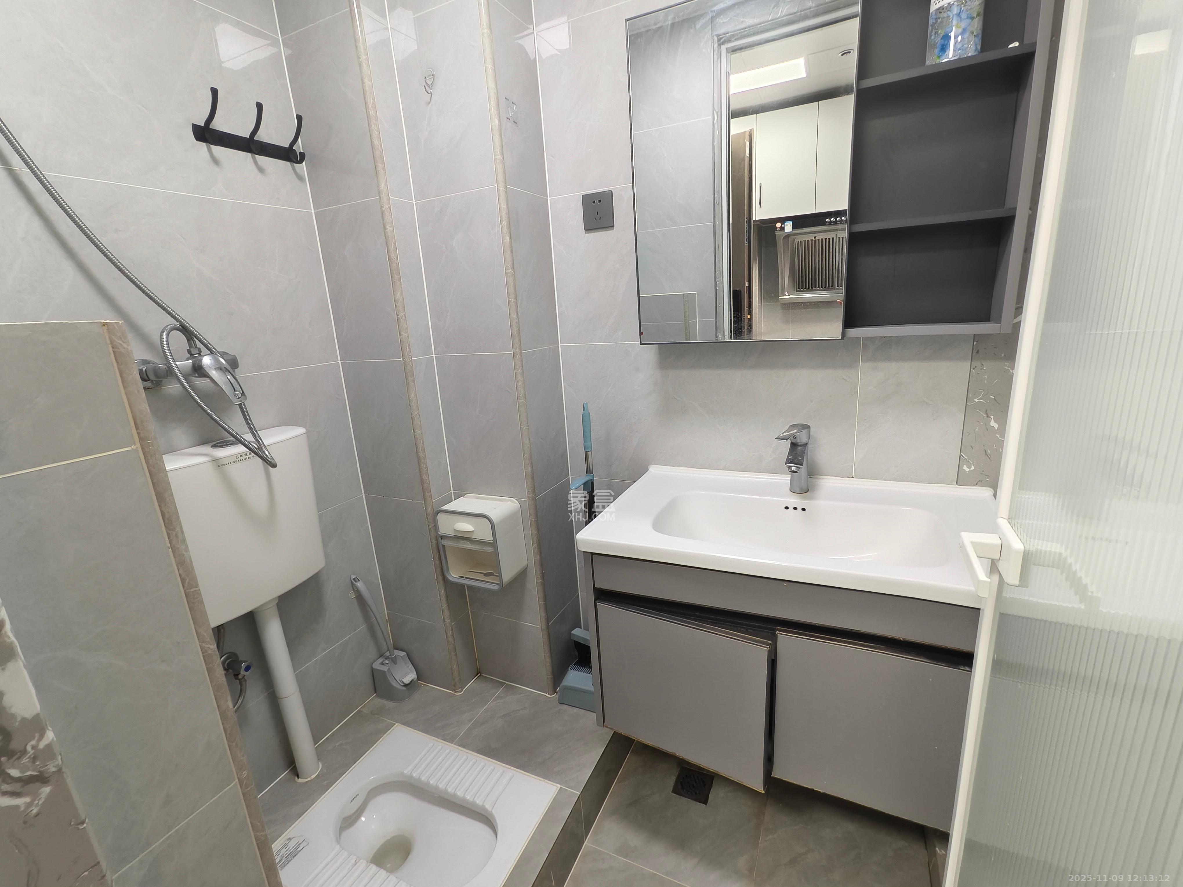 新城悦隽公园  1室1厅1卫    1200.0元/月室内图