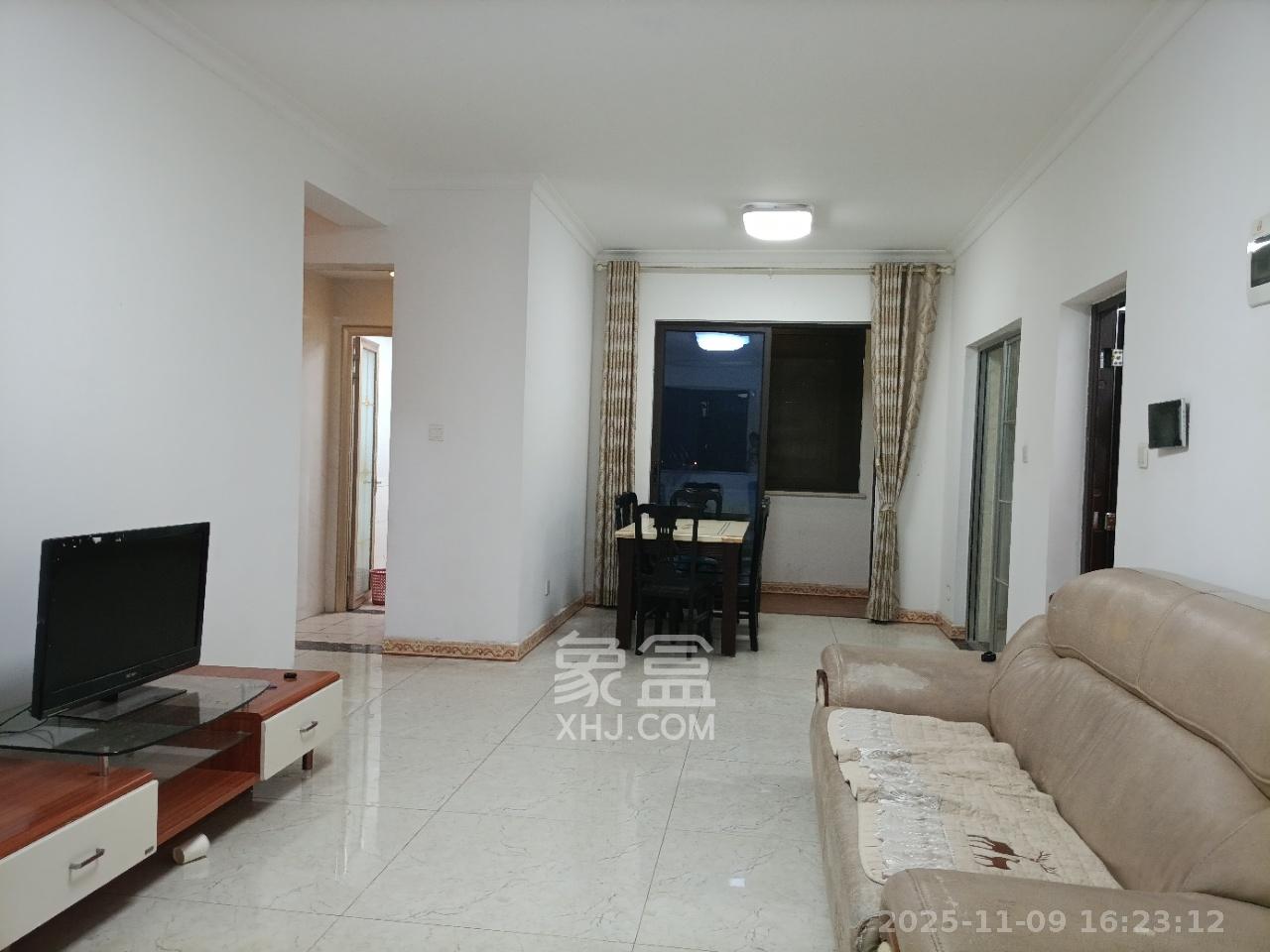 德润小区(丰升德润小区) 3室2厅2卫 2500.0元/月 德润小区(丰升德润小区) 3室2厅2卫 2500.0元/月室内图