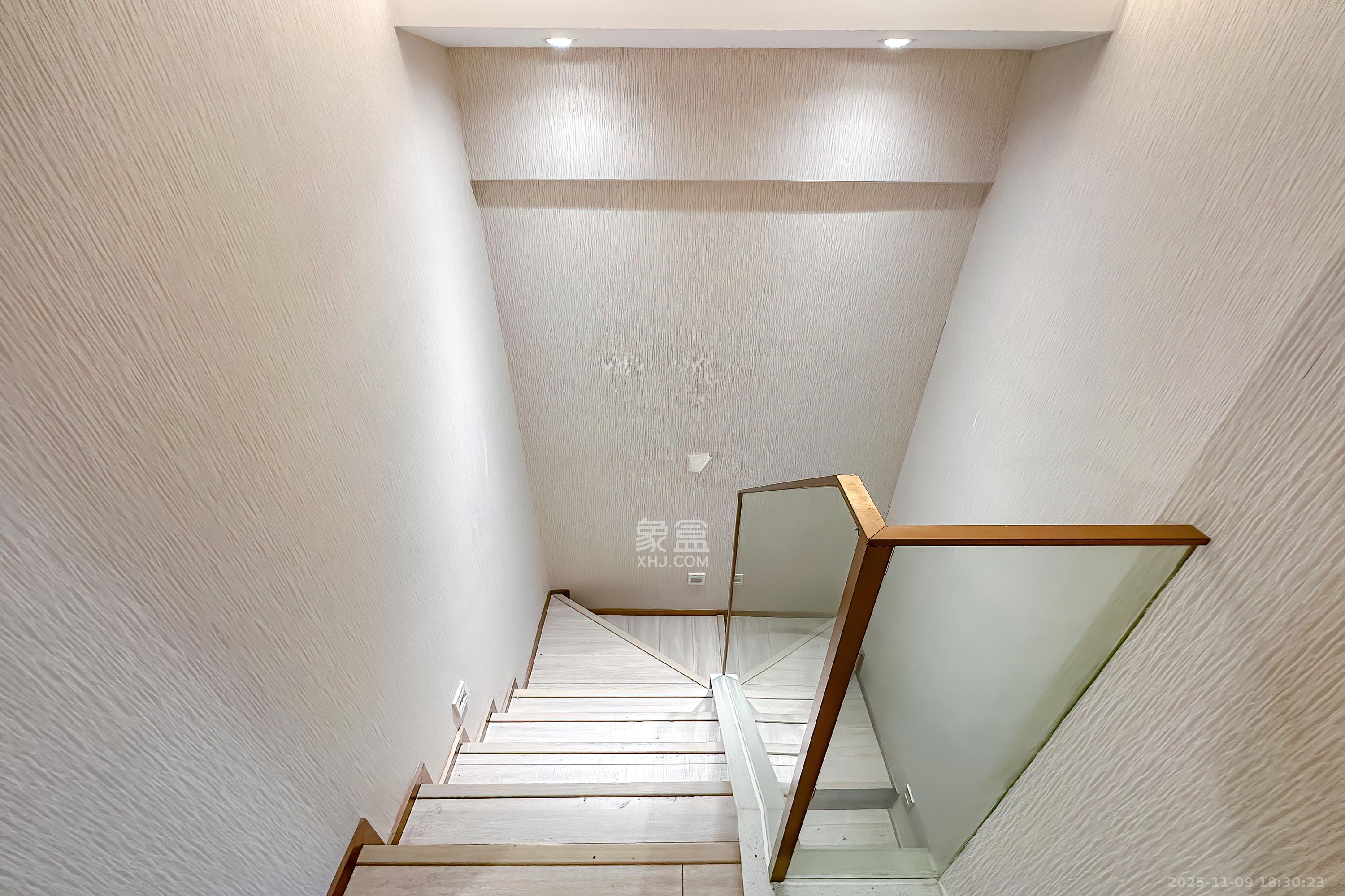 华远华时代  3室2厅2卫    88.8万其他