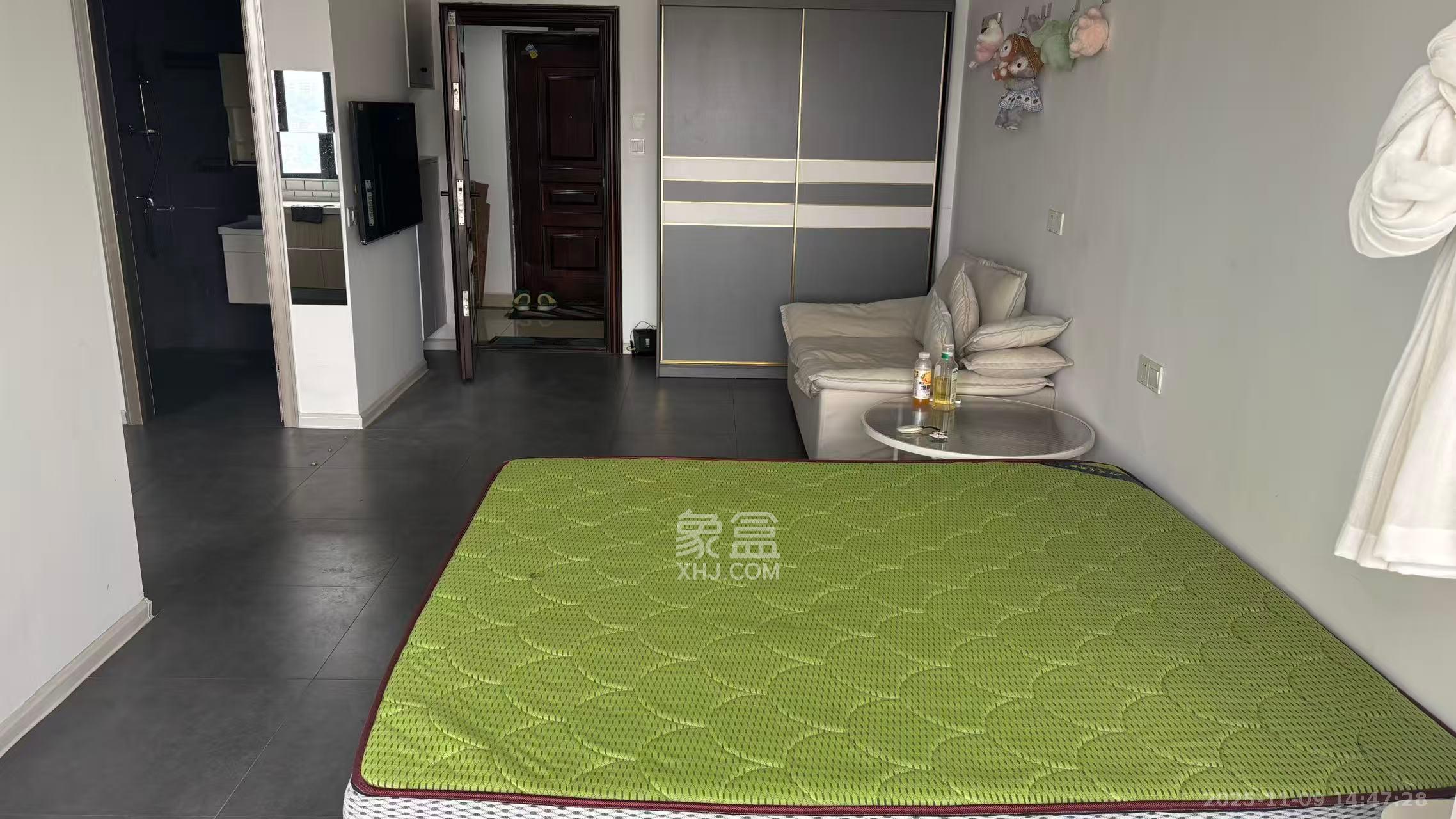 卢浮原著  1室2厅1卫    1300.0元/月室内图