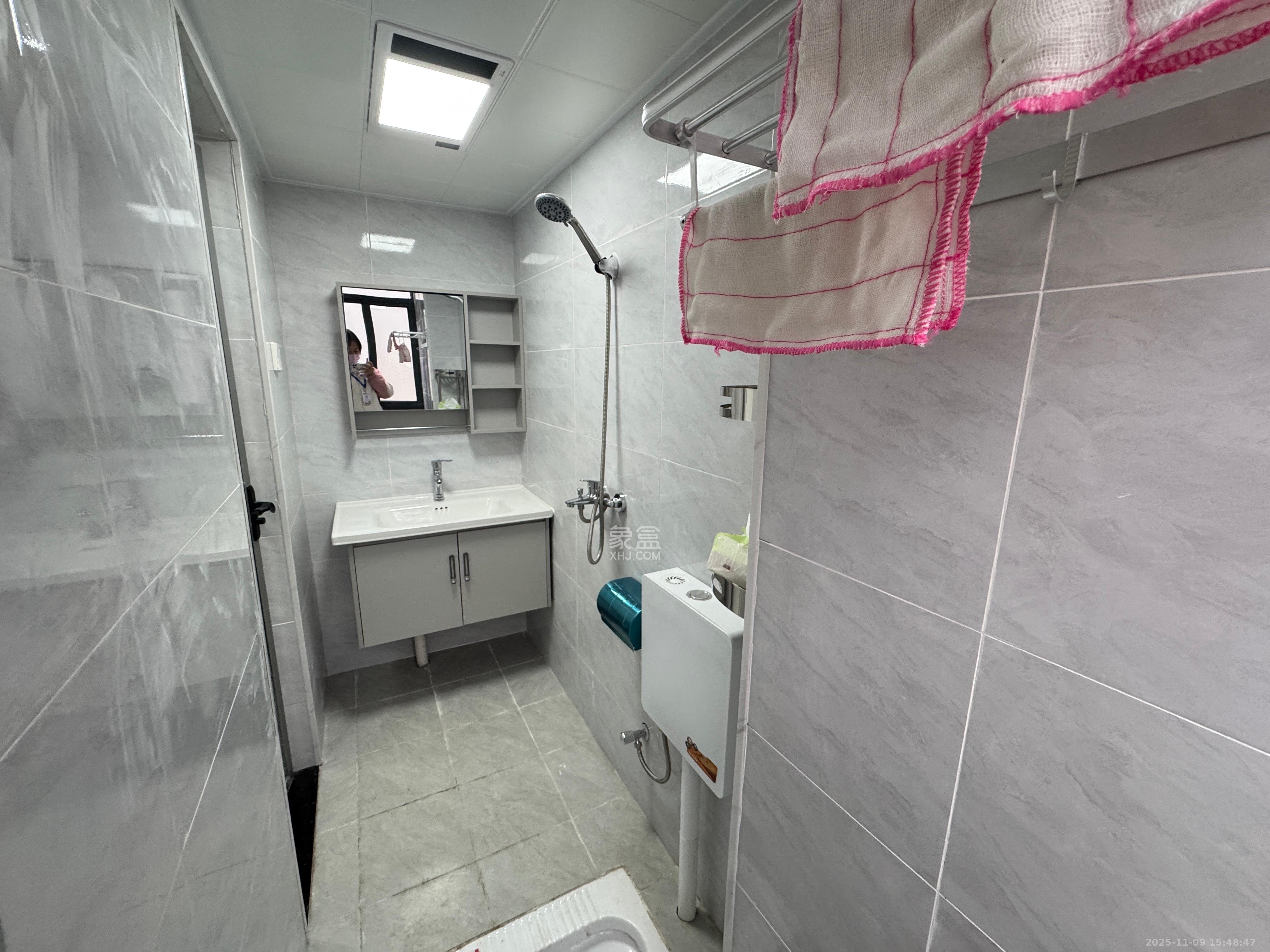 电位器厂宿舍 2室2厅1卫 1500.0元/月 电位器厂宿舍 2室2厅1卫 1500.0元/月室内图