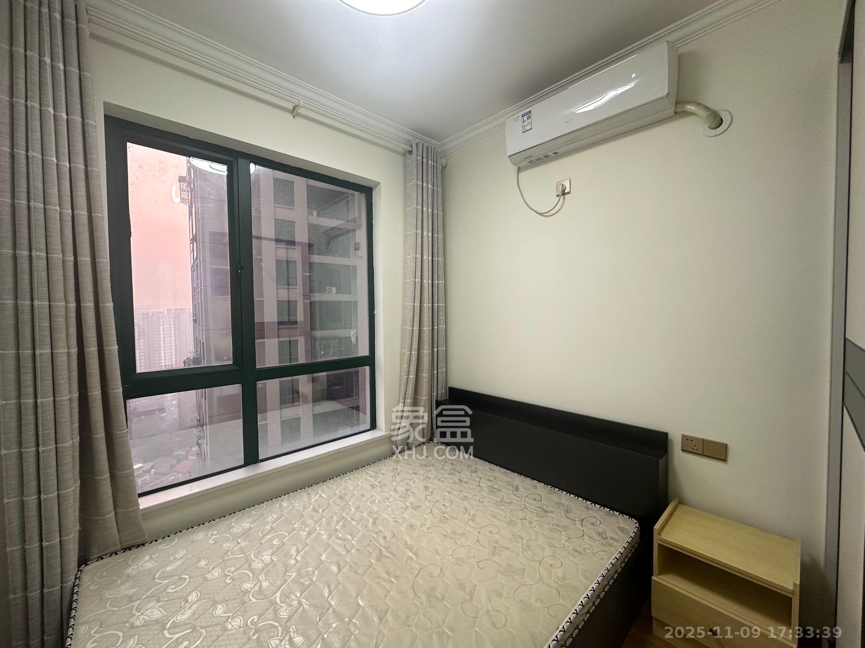 维一星城原山苑  3室2厅1卫    2200.0元/月室内图