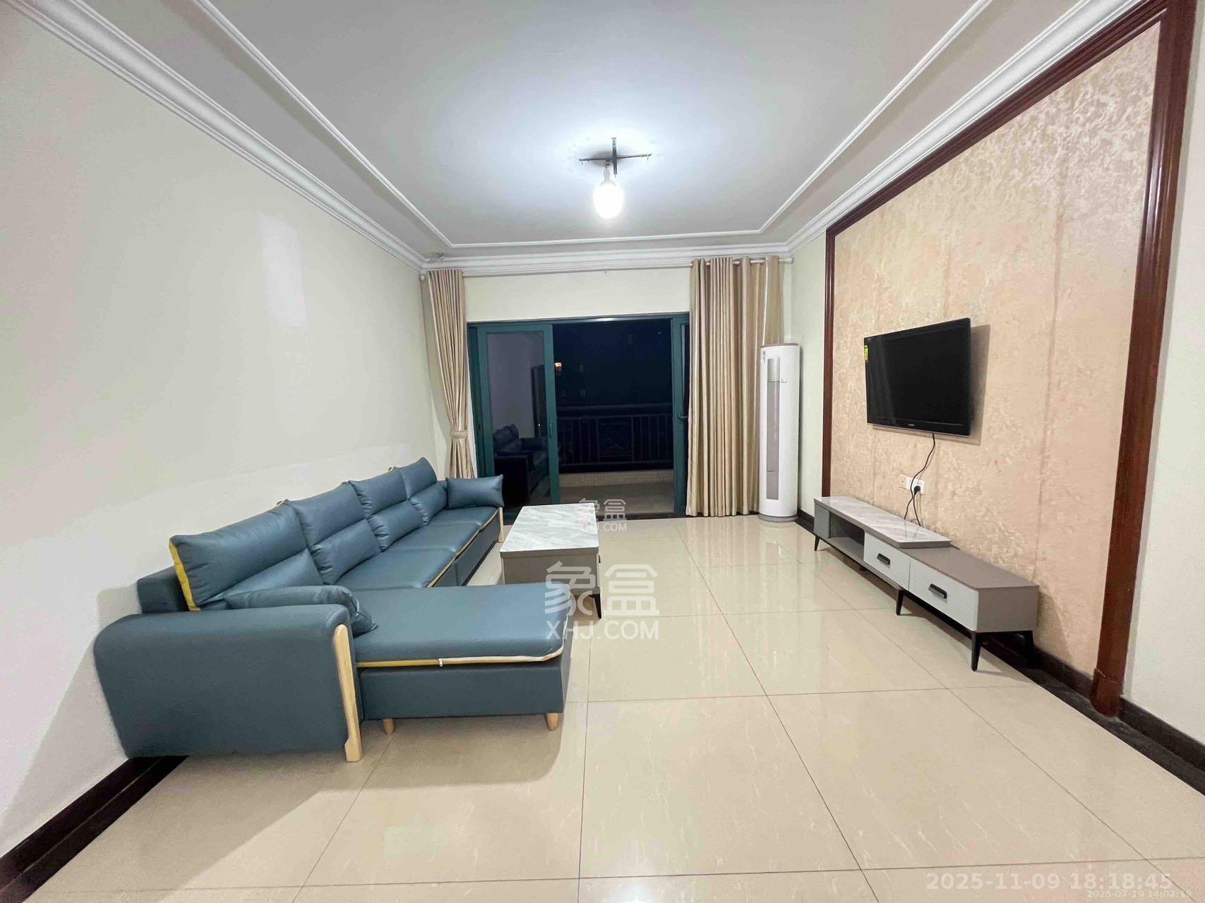 恒大绿洲  3室2厅2卫    2600.0元/月