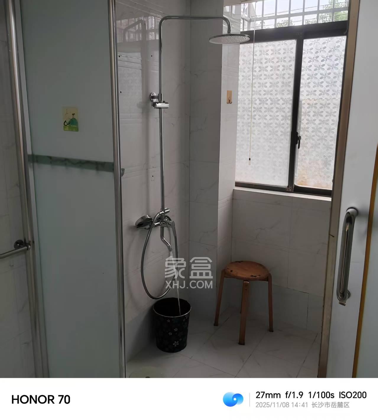 黄鹤小区3片  3室2厅1卫    2100.0元/月室内图