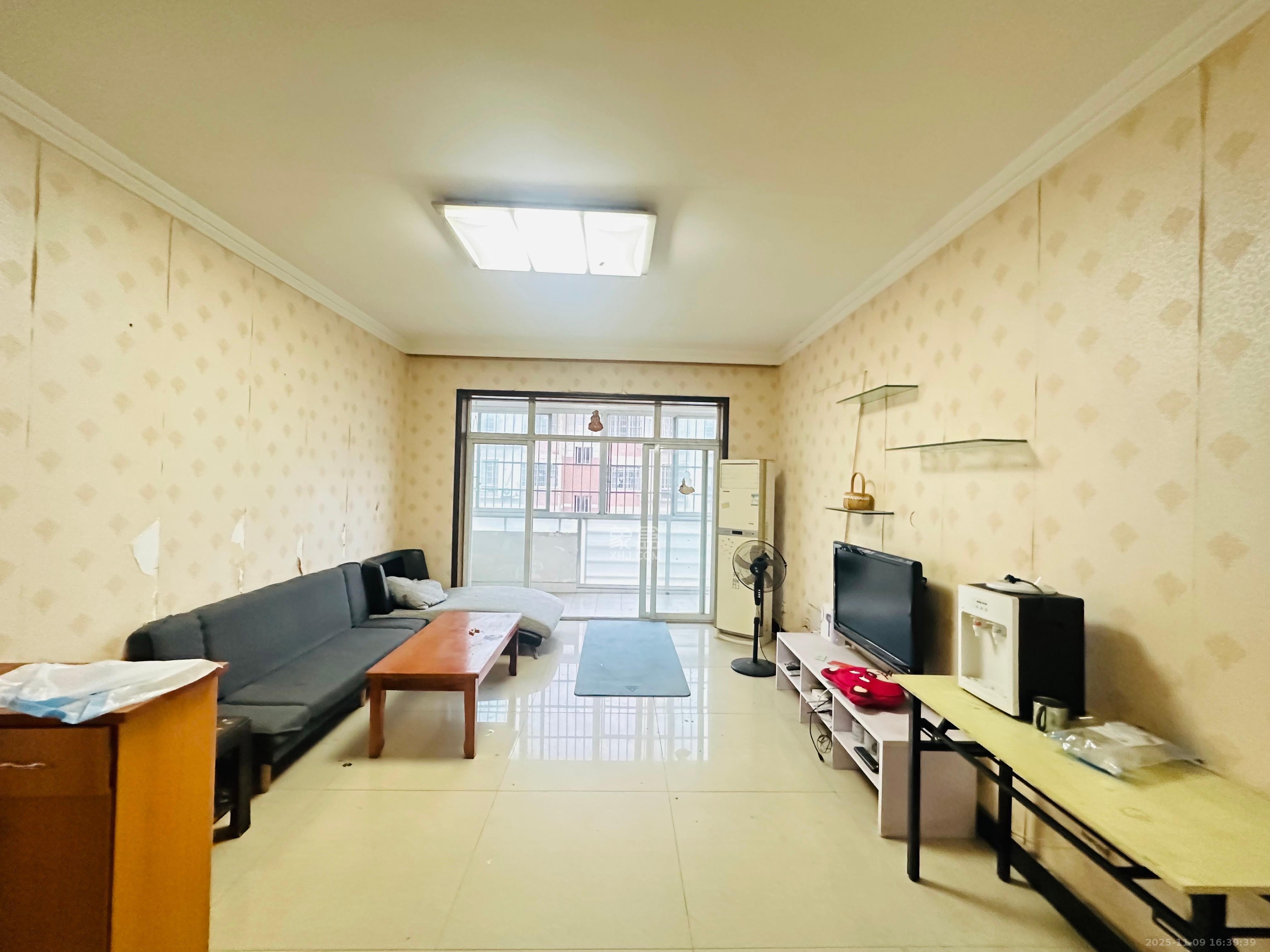 枫林绿洲  3室2厅2卫    1800.0元/月室内图