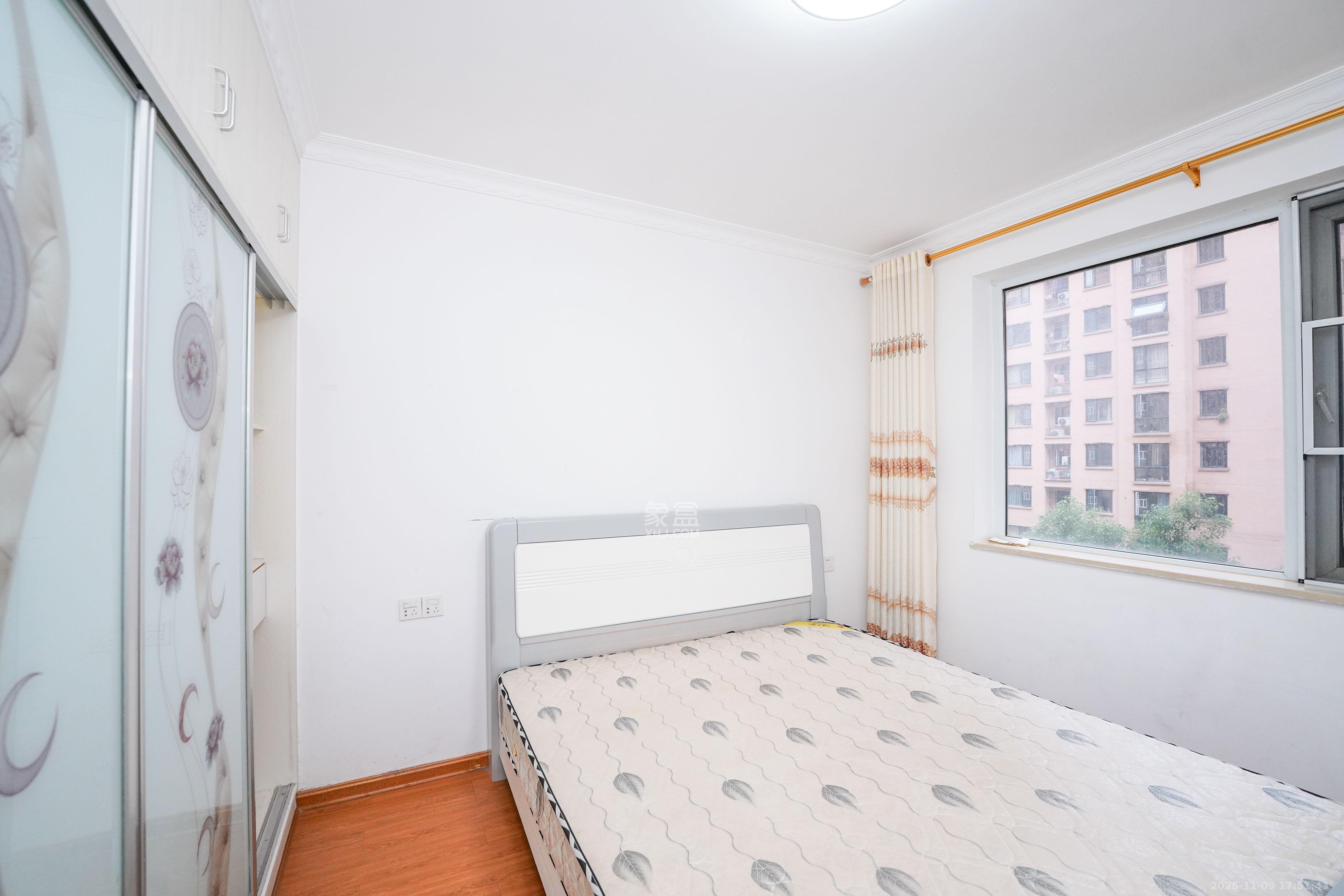 丽发新城 2室2厅1卫 56.8万 丽发新城 2室2厅1卫 56.8万卧室