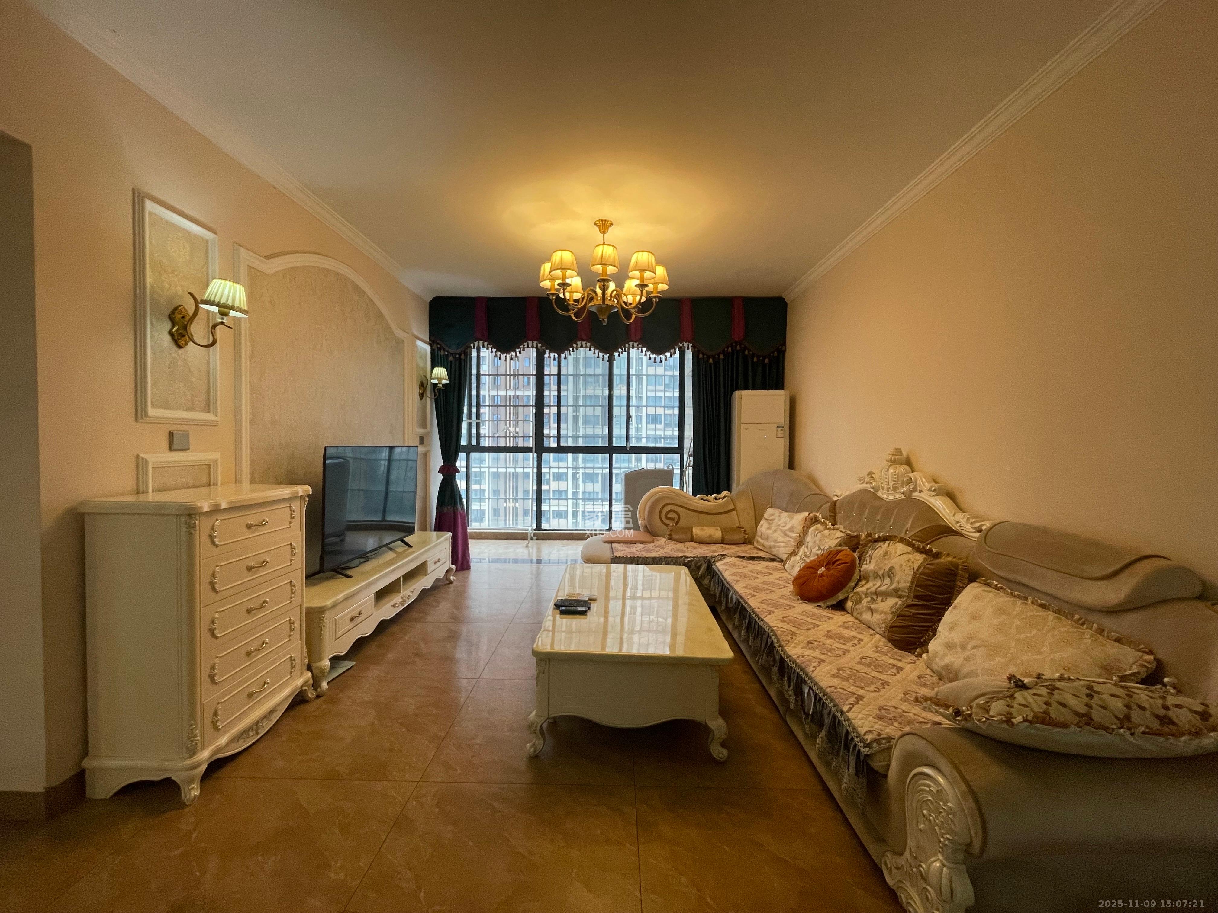 月畔湾  2室2厅1卫    2600.0元/月