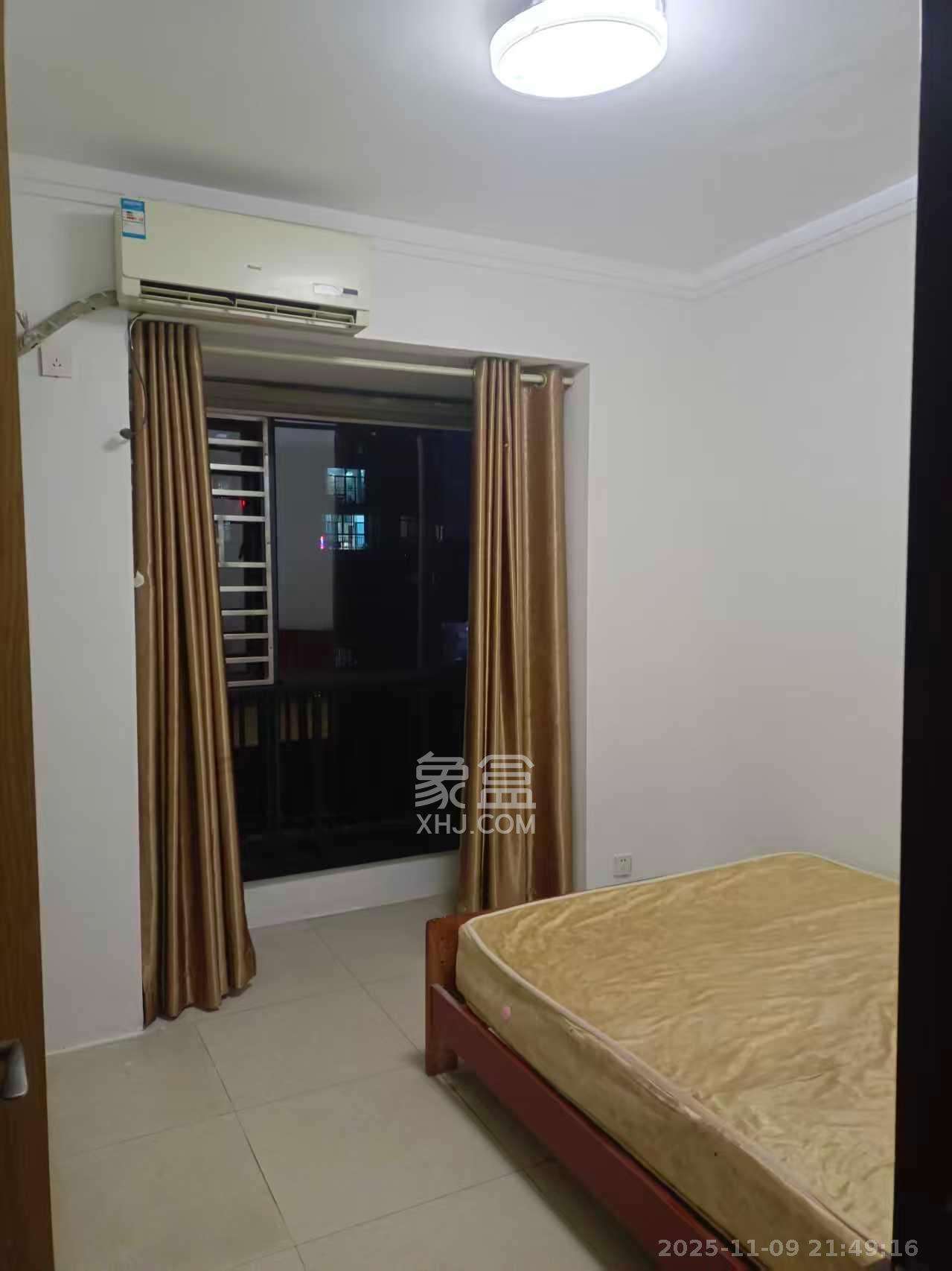 融圣国际 2室2厅1卫 2500.0元/月 融圣国际 2室2厅1卫 2500.0元/月室内图