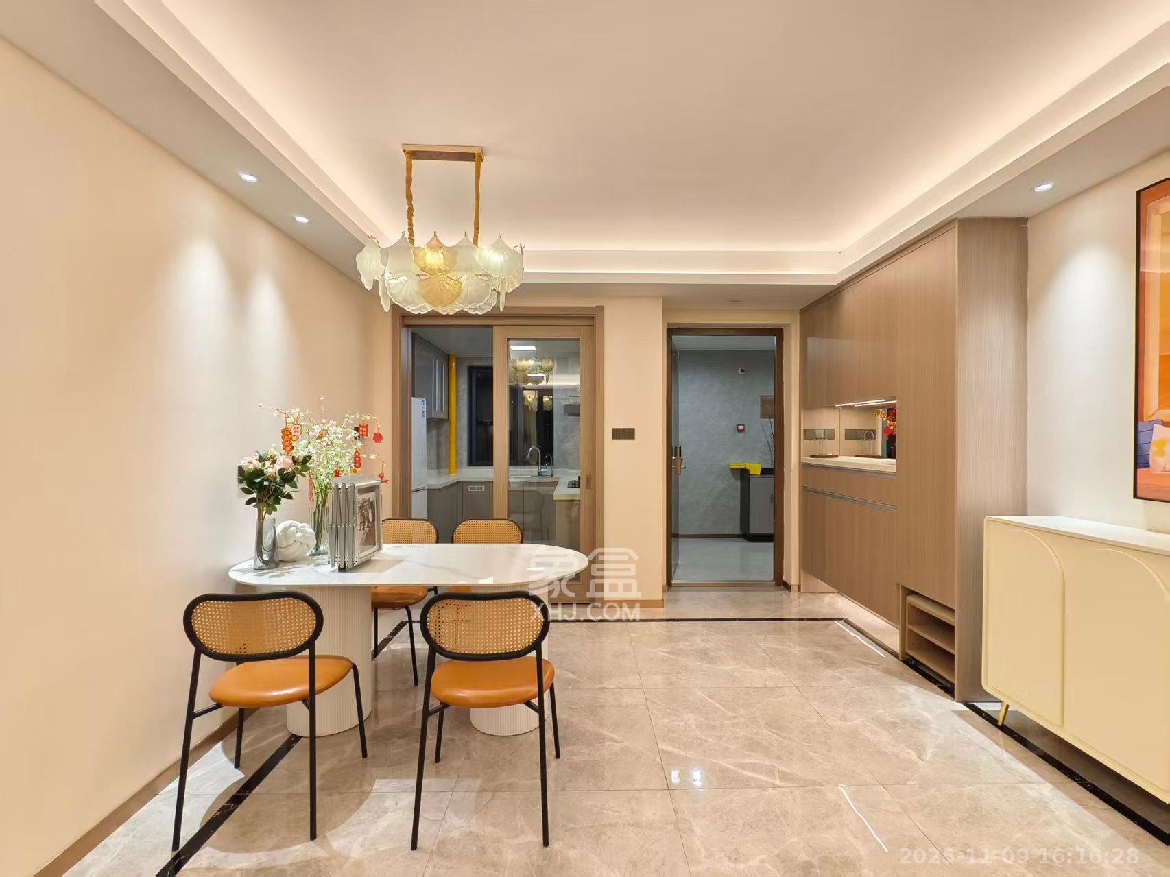 旭辉雨花郡  4室2厅2卫    4400.0元/月室内图