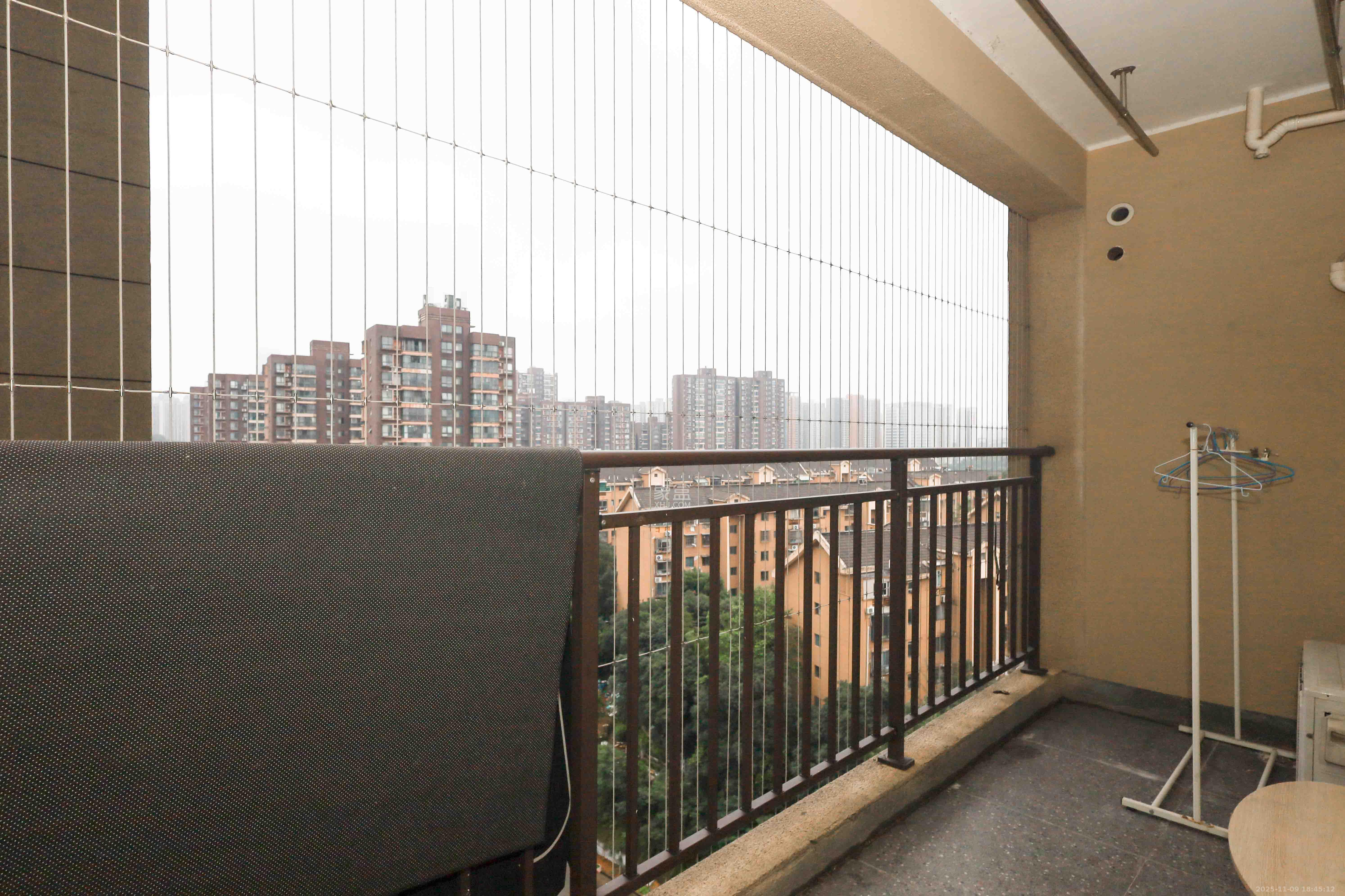 梅溪盛荟  3室2厅2卫    109.8万阳台