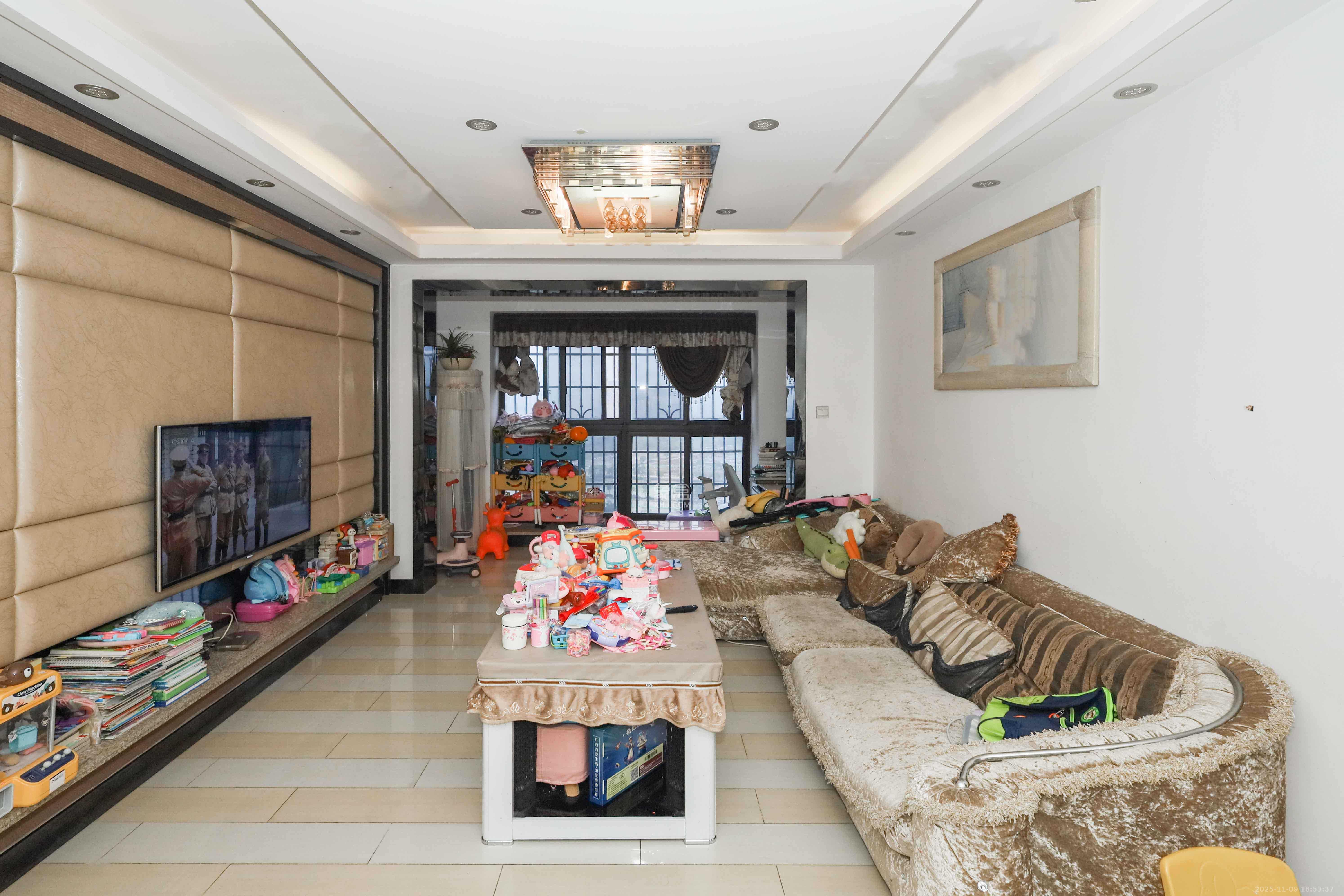 保利麓谷林语F区  3室2厅1卫    95.0万