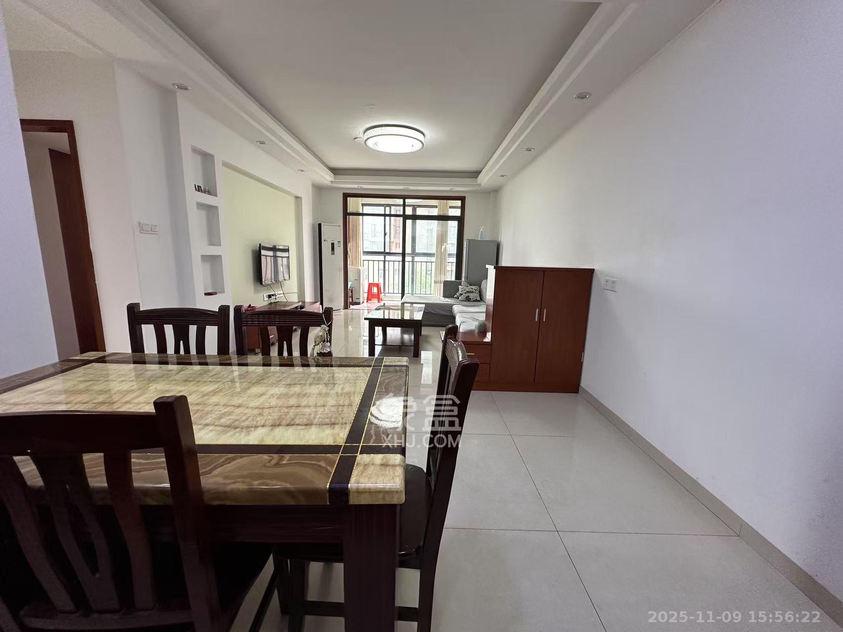 地华梅溪湖畔  2室1厅1卫    2200.0元/月