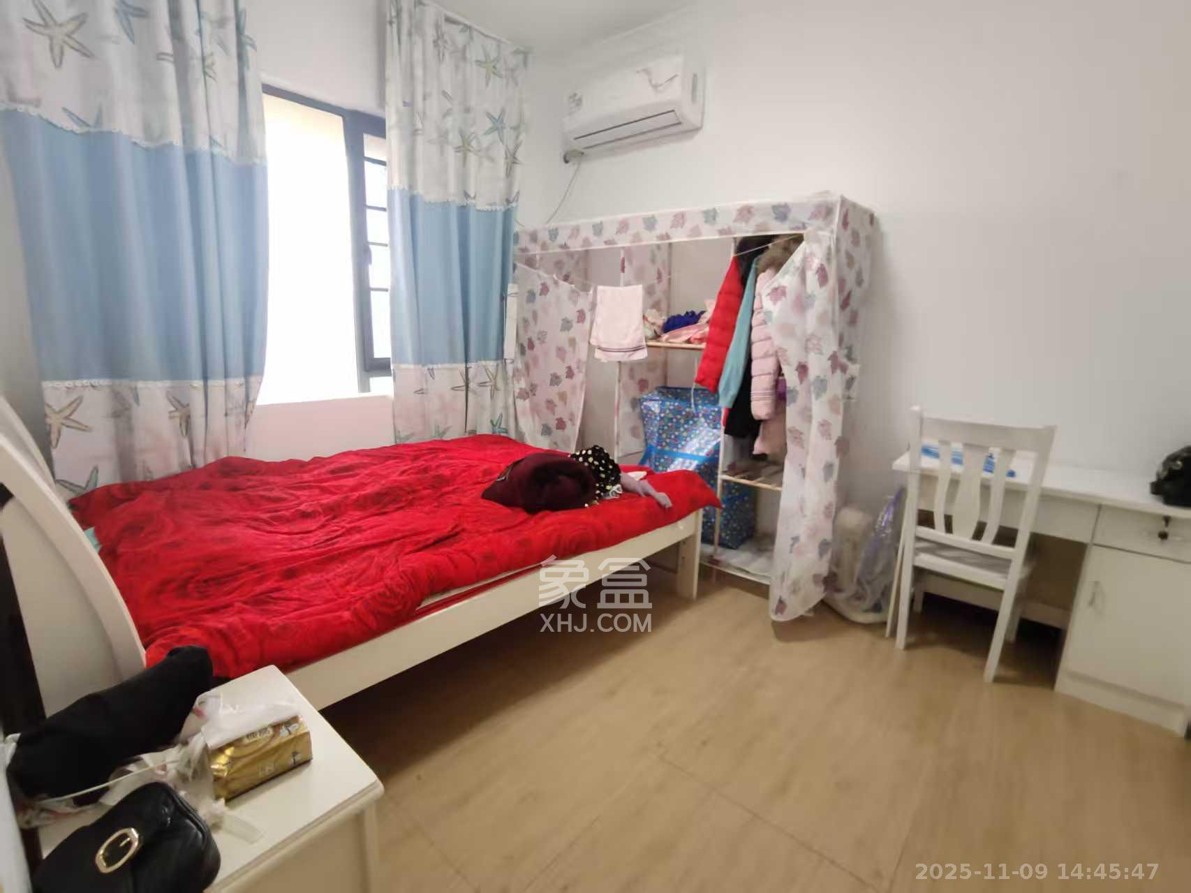 卓越蔚蓝海岸二期  2室2厅1卫    2000.0元/月室内图