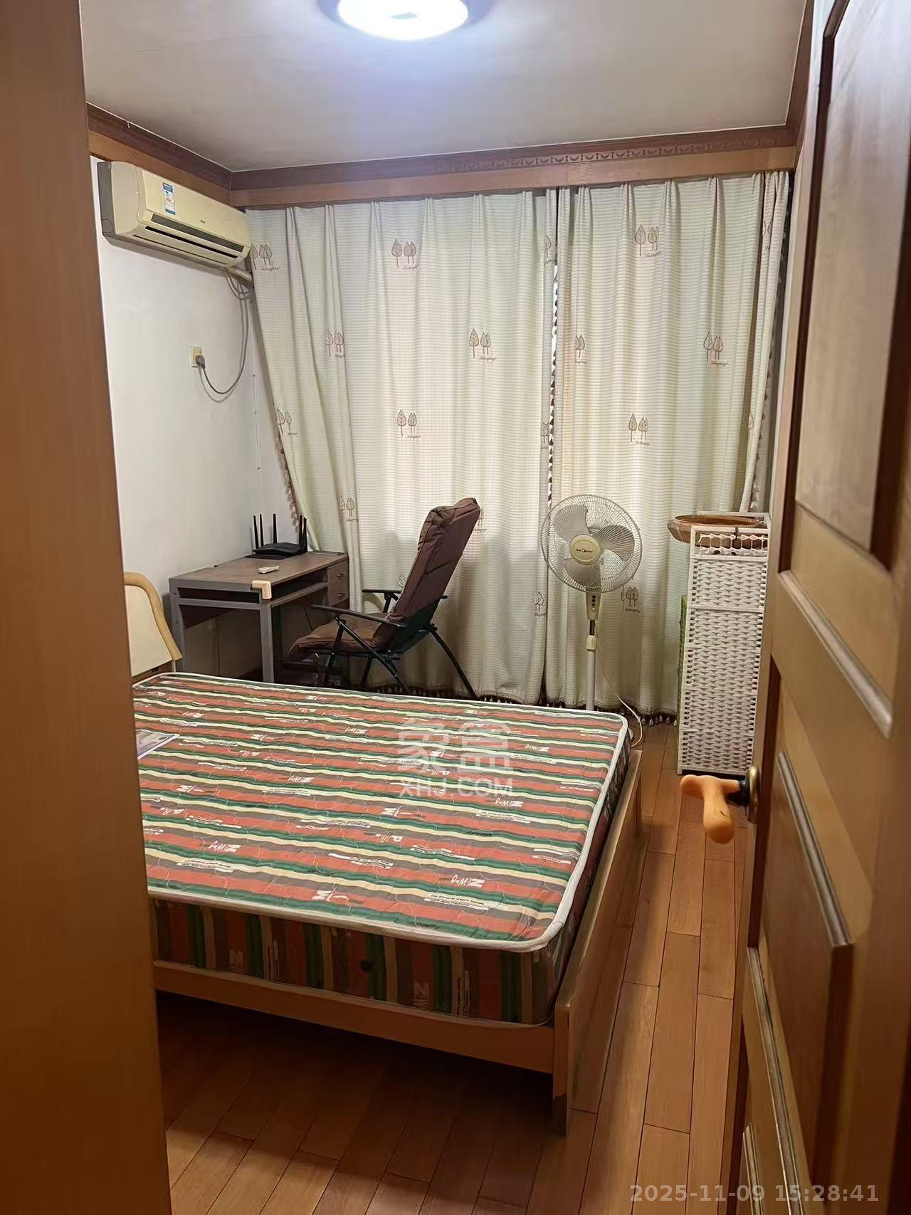 三湘小区  2室2厅1卫    1200.0元/月室内图