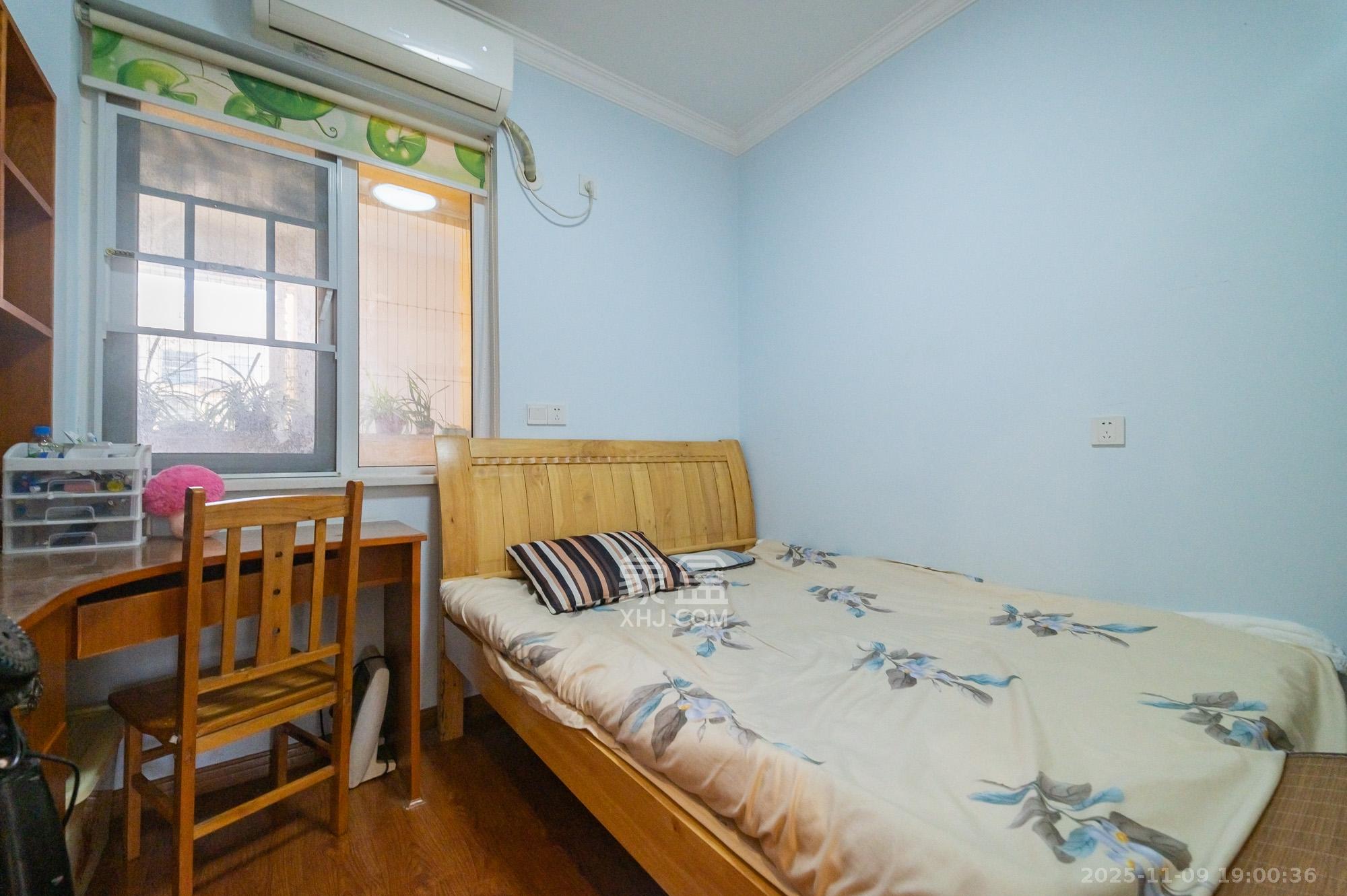 MOMA当代广场  3室2厅1卫    54.5万卧室