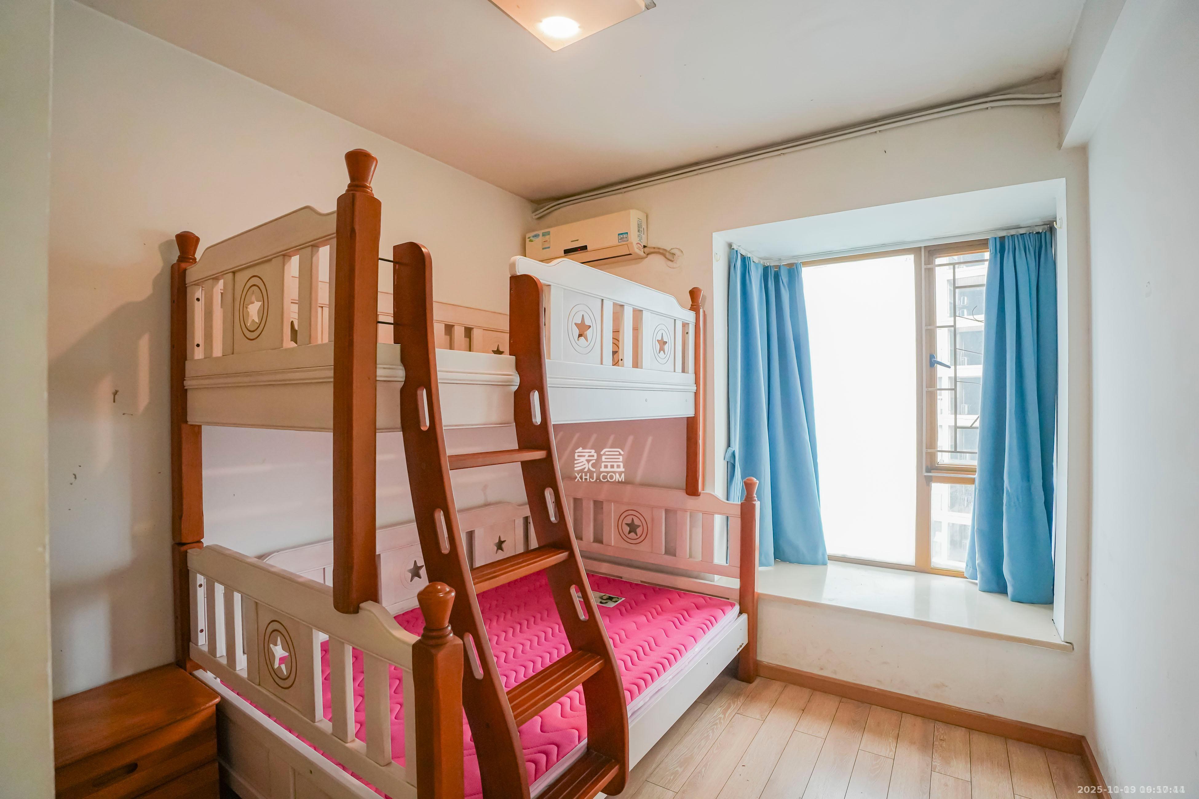 天健芙蓉盛世一期 4室2厅1卫 3500.0元/月 天健芙蓉盛世一期 4室2厅1卫 3500.0元/月室内图