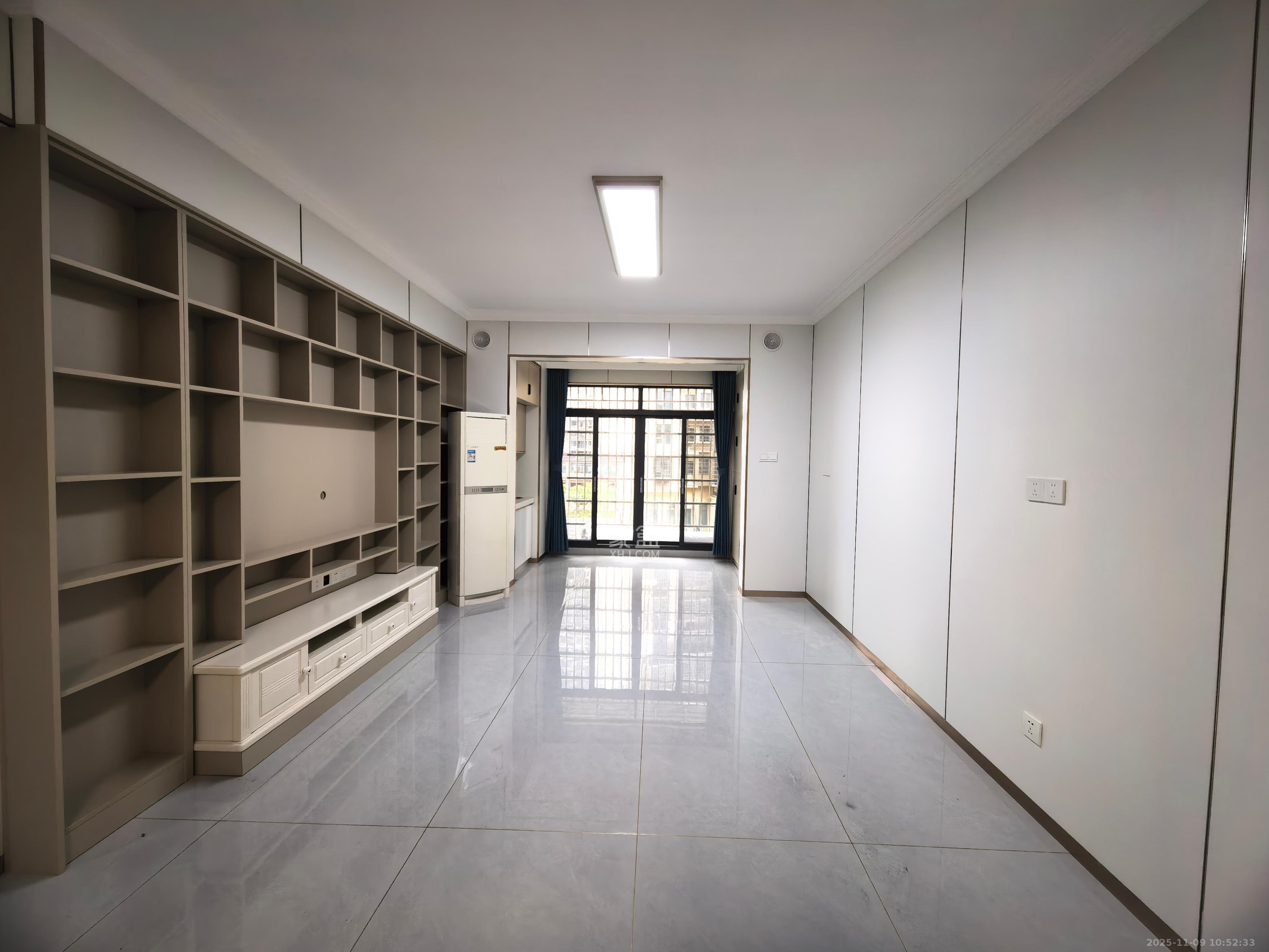 桥头家园三期  2室2厅1卫    1800.0元/月室内图1