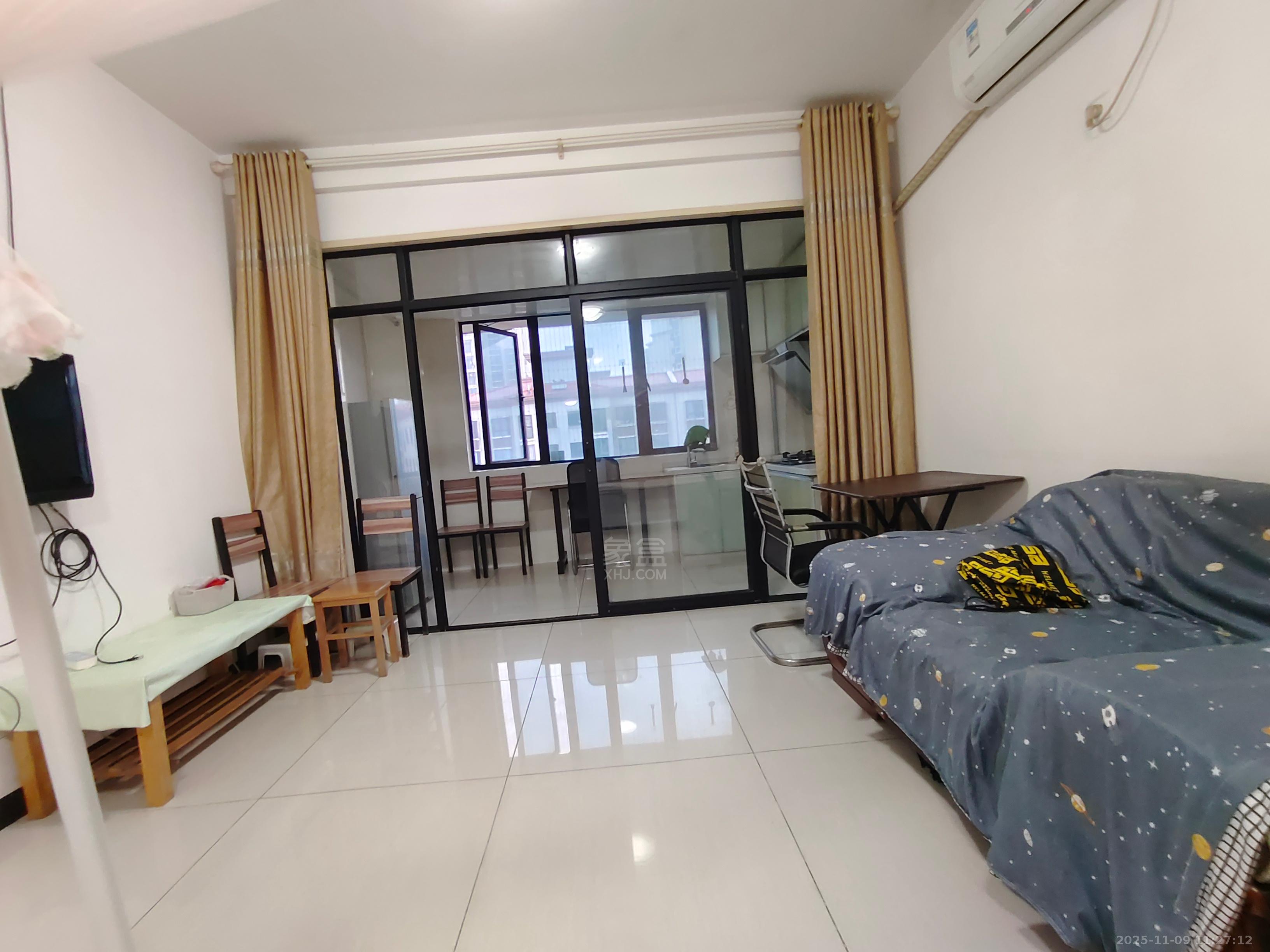 龙腾国际 1室1厅1卫 1200.0元/月 龙腾国际 1室1厅1卫 1200.0元/月室内图