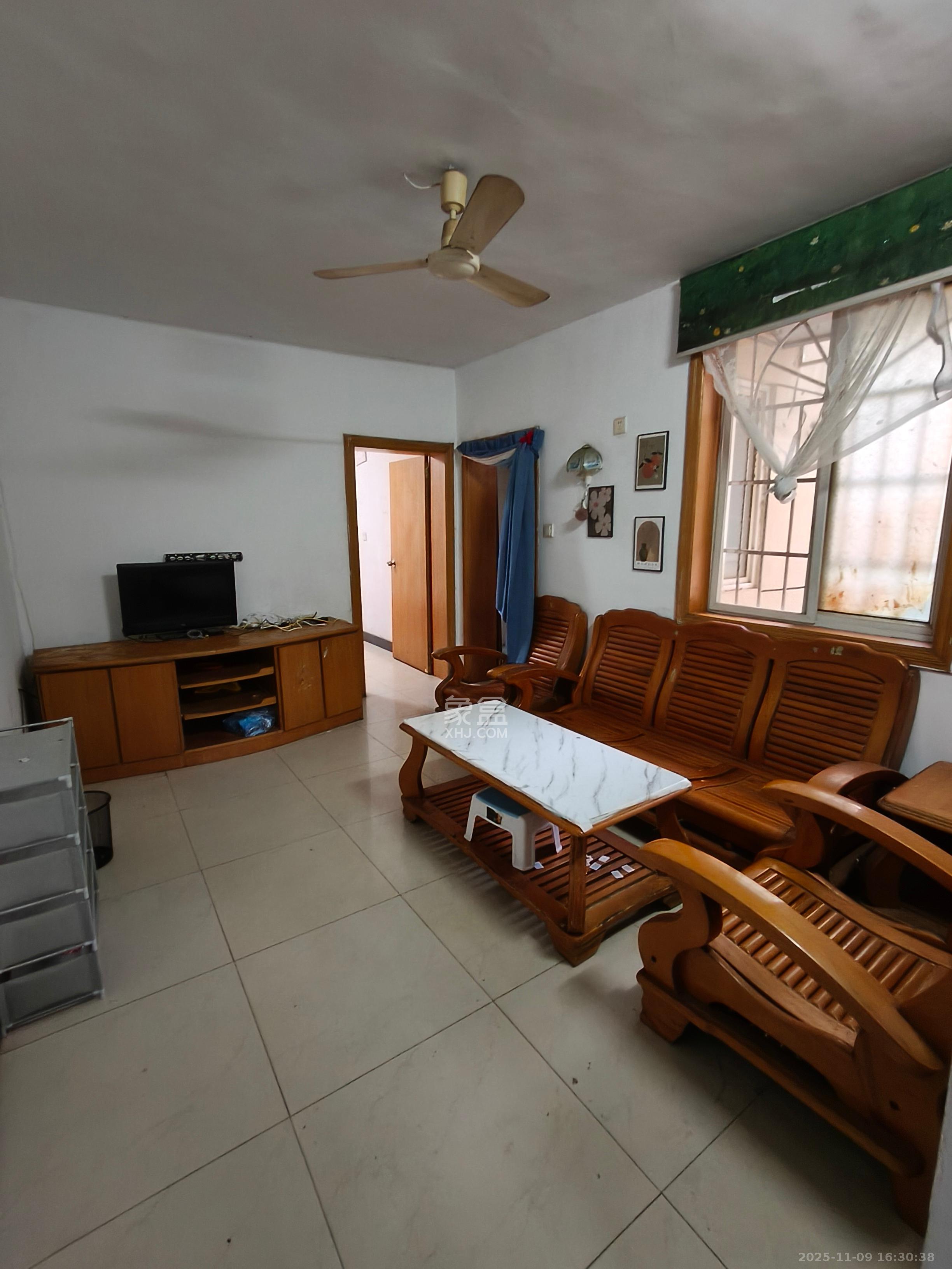 公交园小区（公交新村）  2室1厅1卫    1200.0元/月