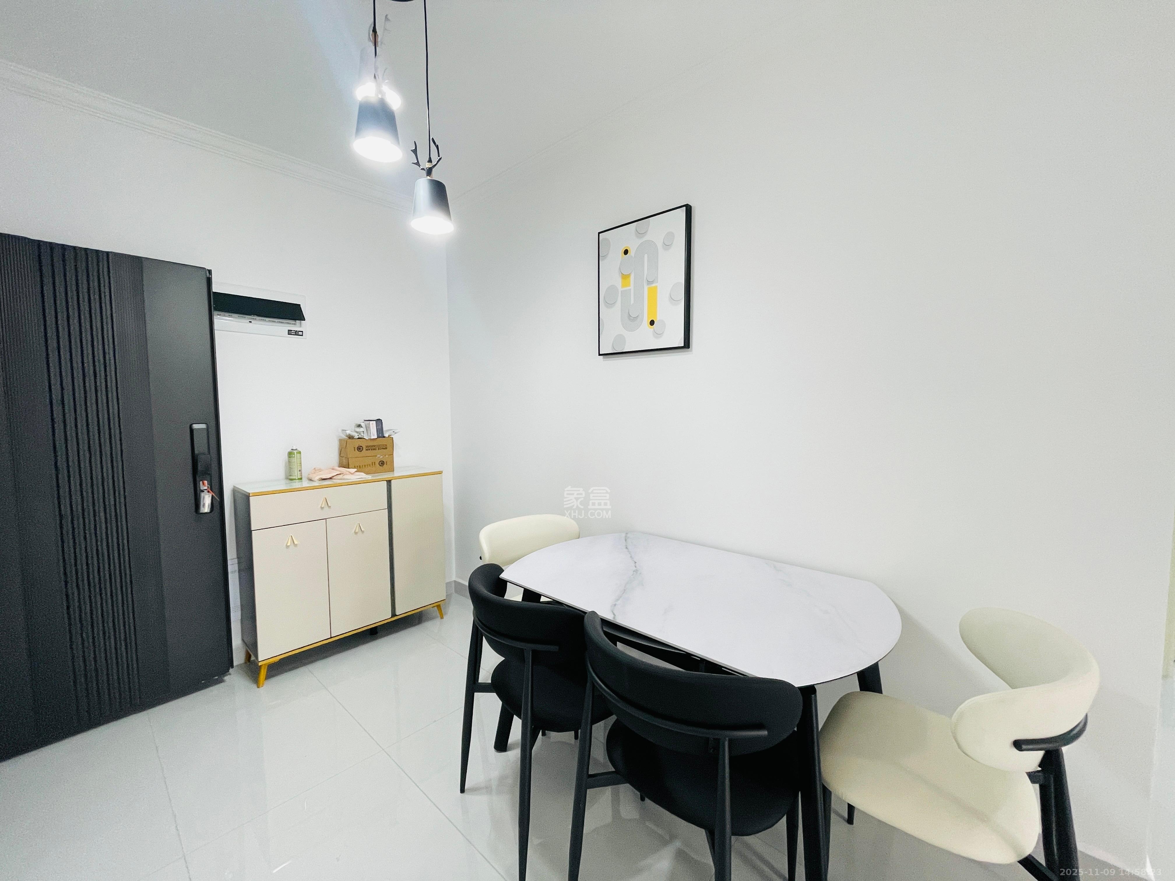 金石蓉园  3室2厅1卫    2800.0元/月室内图