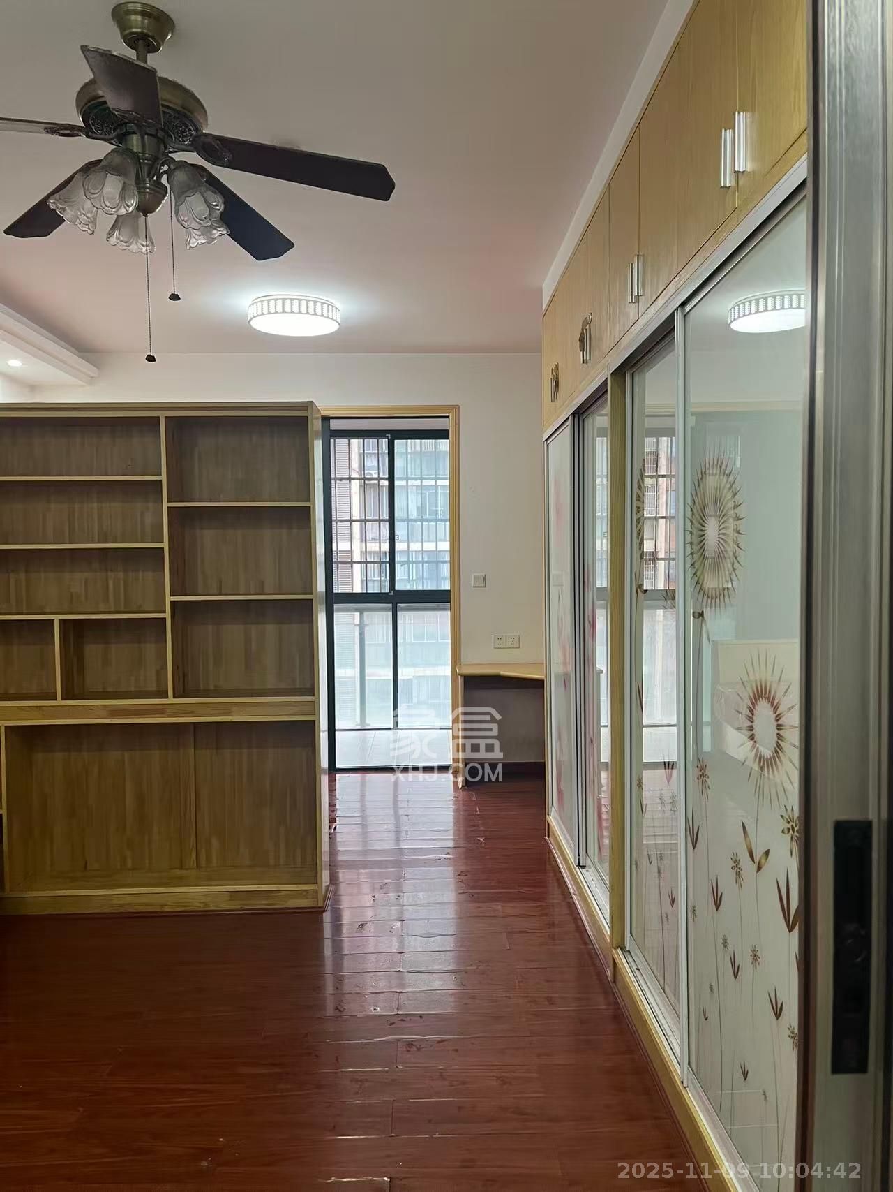 尊邸华庭  1室1厅1卫    1600.0元/月