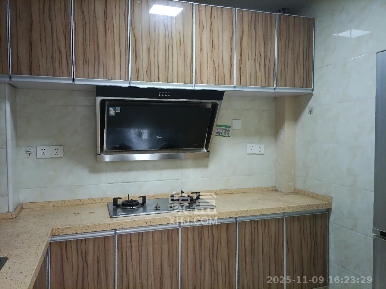 德润小区（丰升德润小区）  3室2厅2卫    2500.0元/月室内图