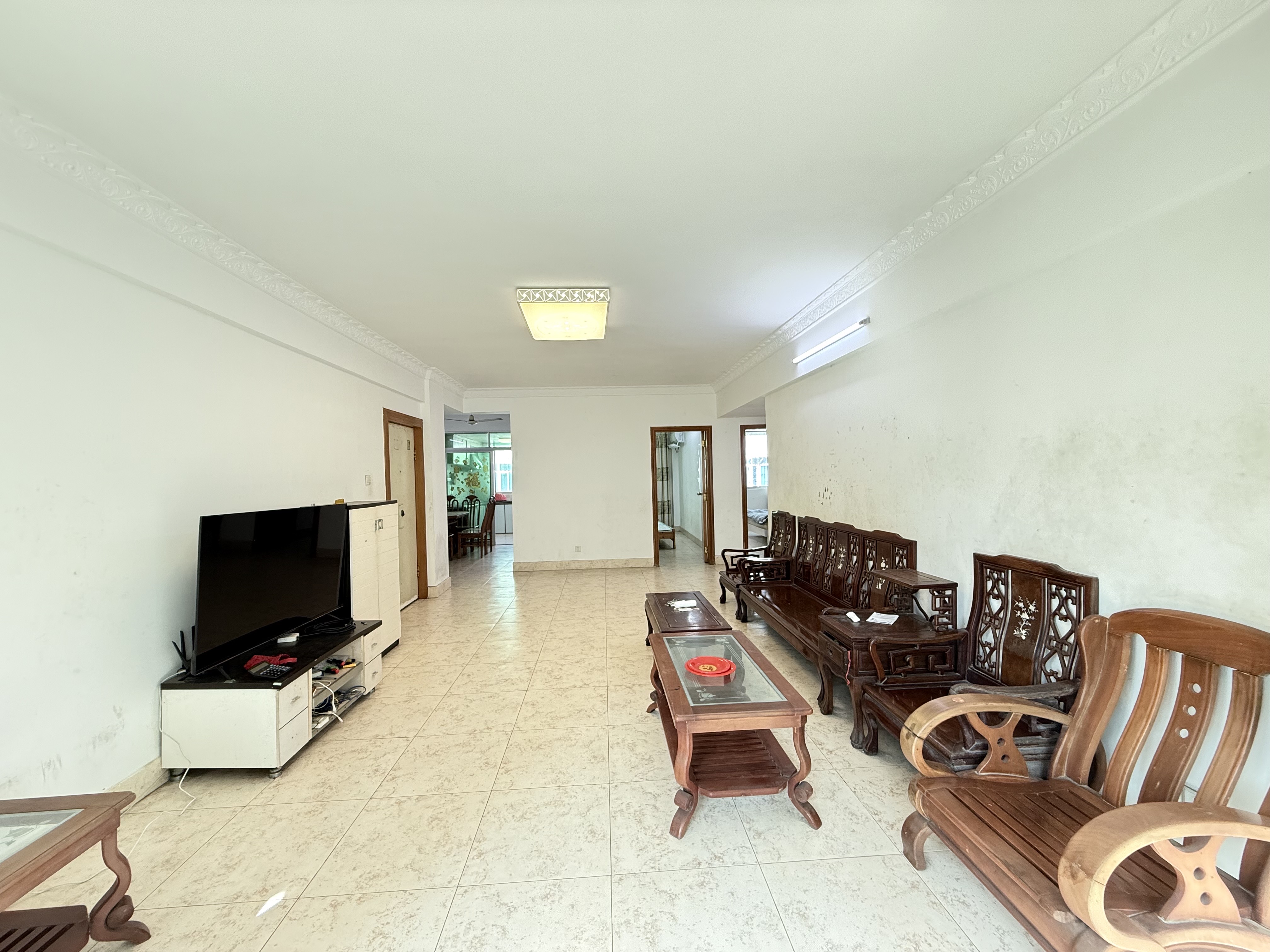 昌茂花园 3室2厅2卫 1600.0元/月 昌茂花园 3室2厅2卫 1600.0元/月室内图