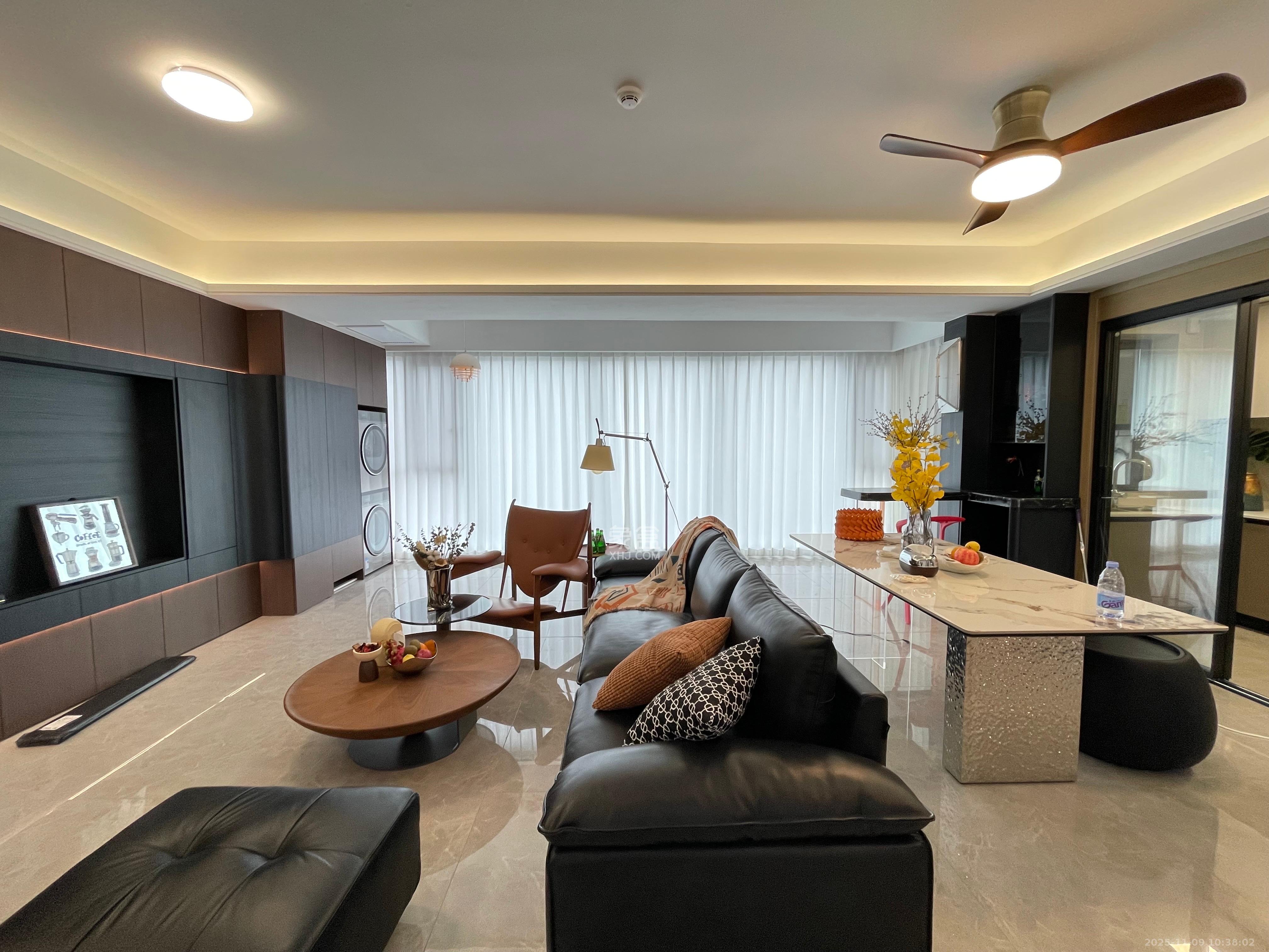 长房星城天地  3室2厅2卫    7000.0元/月室内图