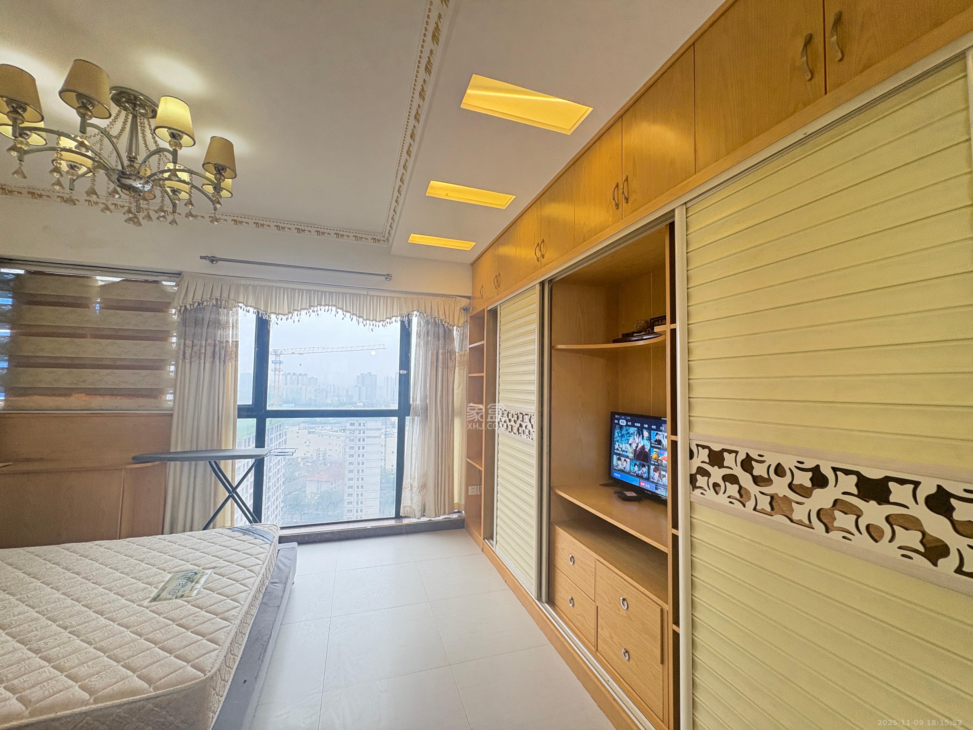 麓谷明珠  1室0厅1卫    1500.0元/月室内图