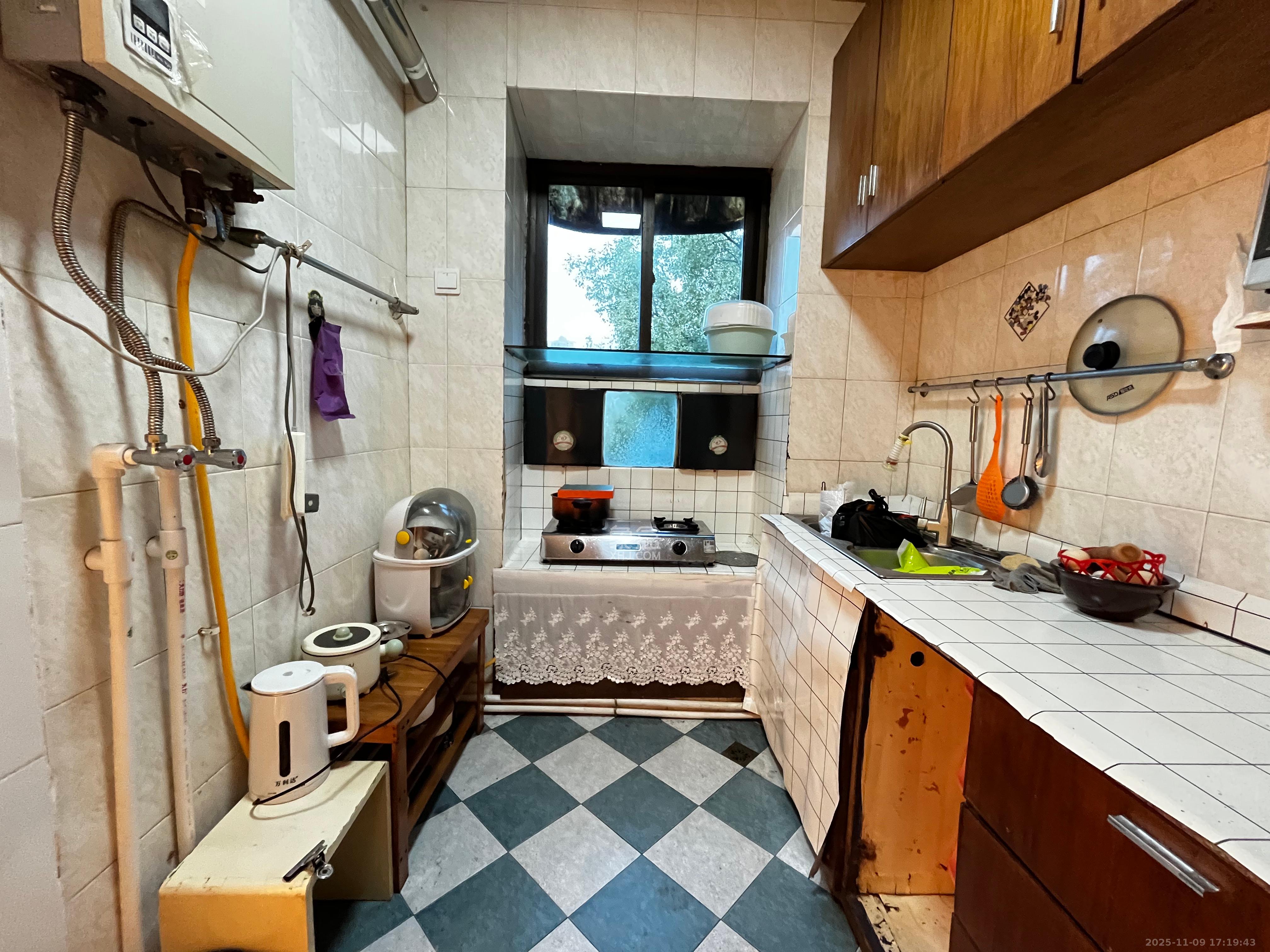 中建五局信和苑一区  3室2厅1卫    1800.0元/月室内图