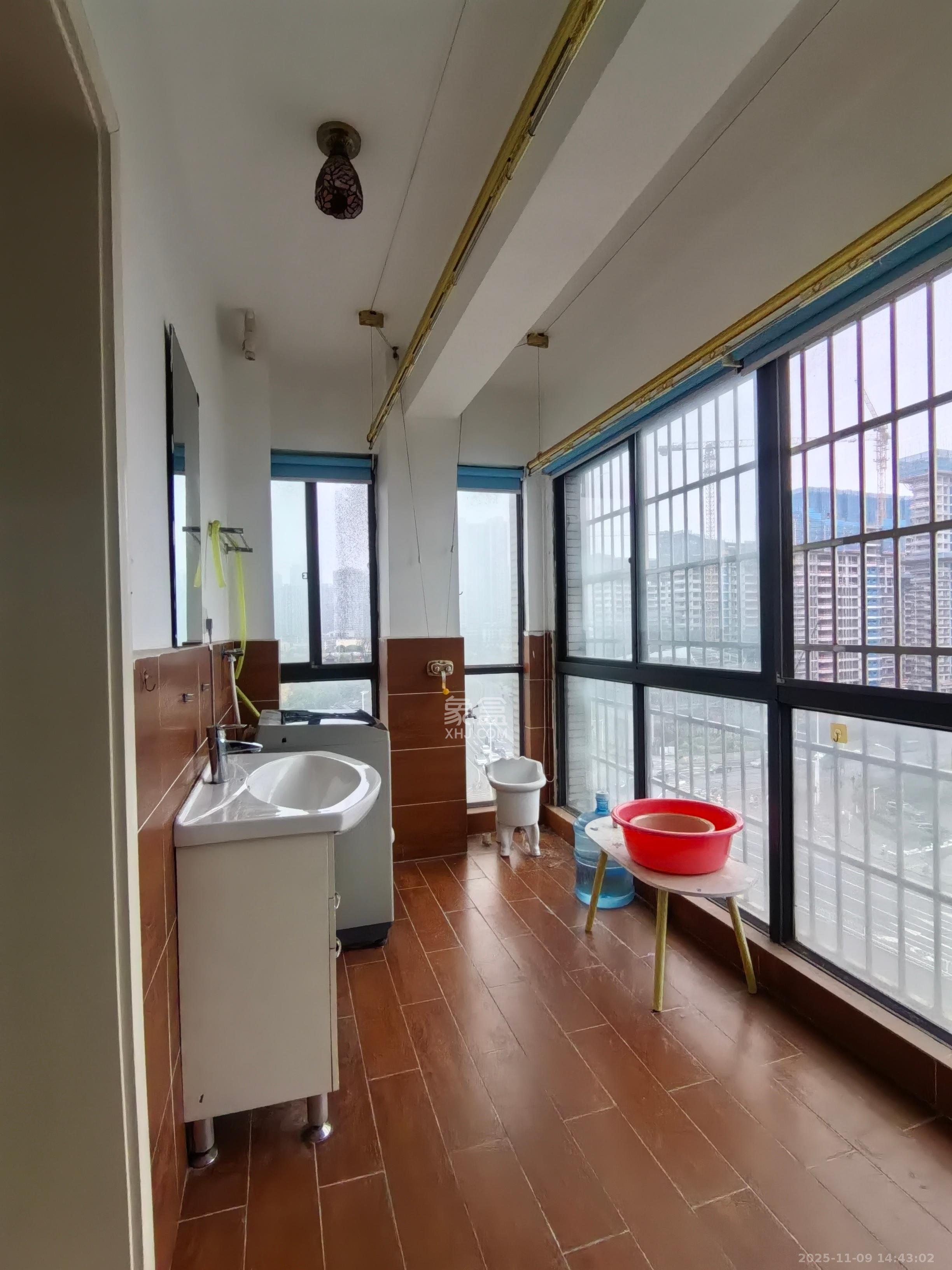 福圣园  3室2厅2卫    2800.0元/月室内图