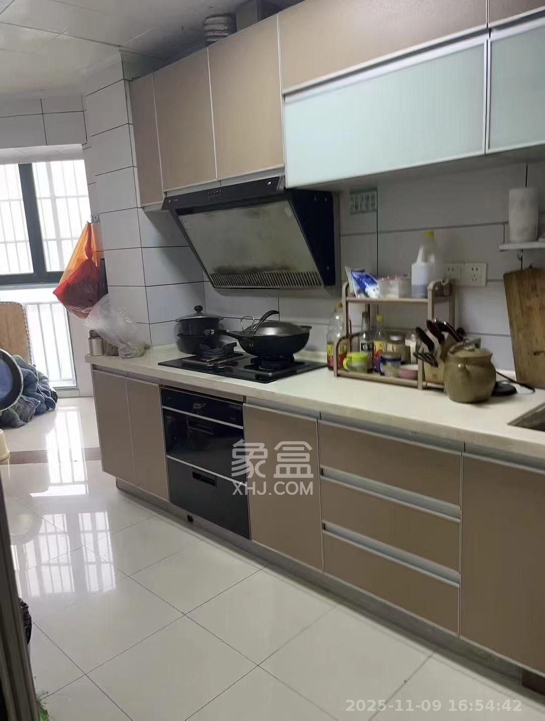 浏阳河畔家园 3室2厅2卫 2600.0元/月 浏阳河畔家园 3室2厅2卫 2600.0元/月室内图