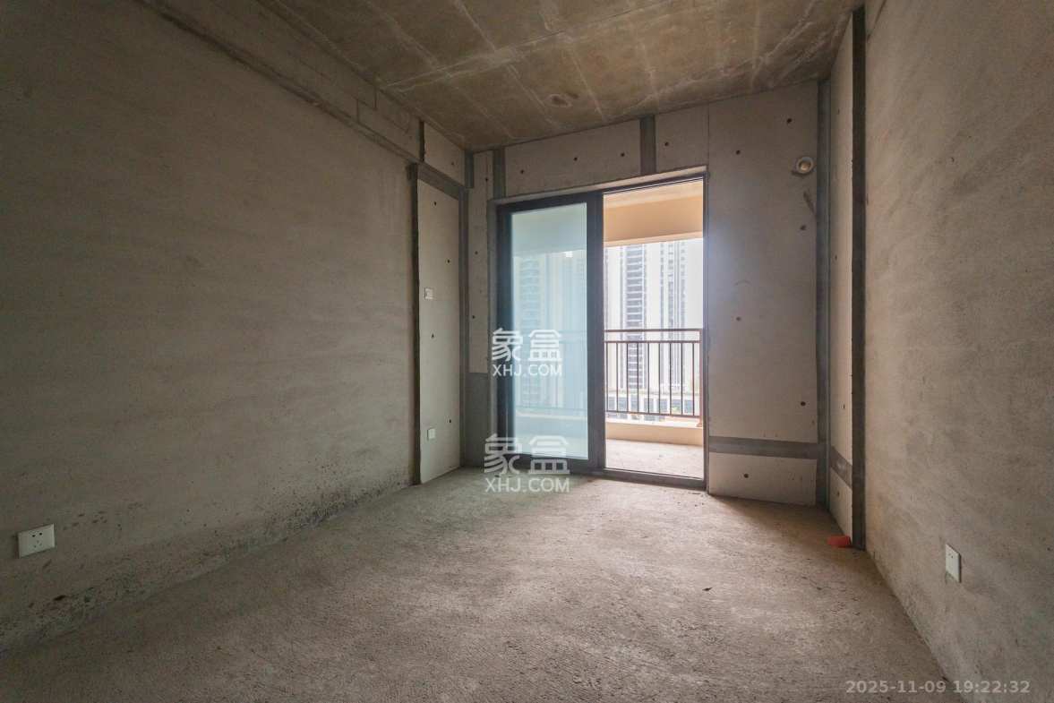 兴进珺府 4室2厅2卫 102.8万 兴进珺府 4室2厅2卫 102.8万其他