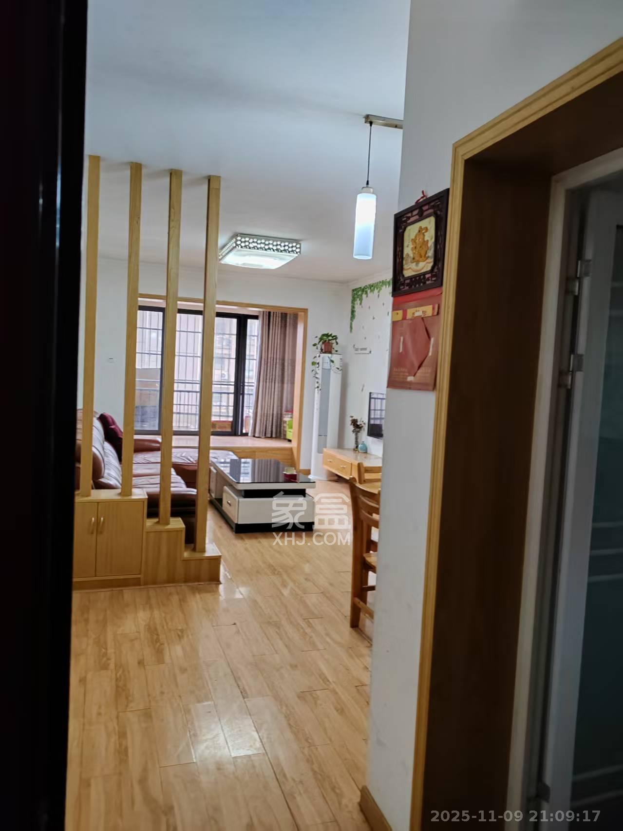 秀峰景园（领秀峰）  3室2厅1卫    1700.0元/月室内图