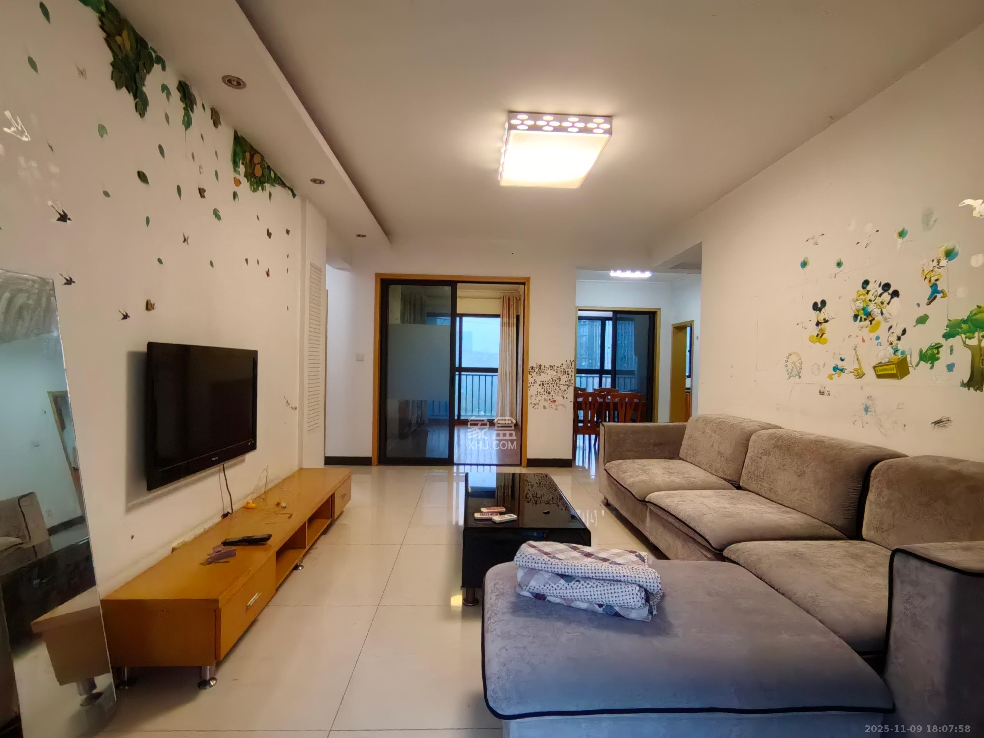 保利麓谷林语A区  3室2厅1卫    2400.0元/月