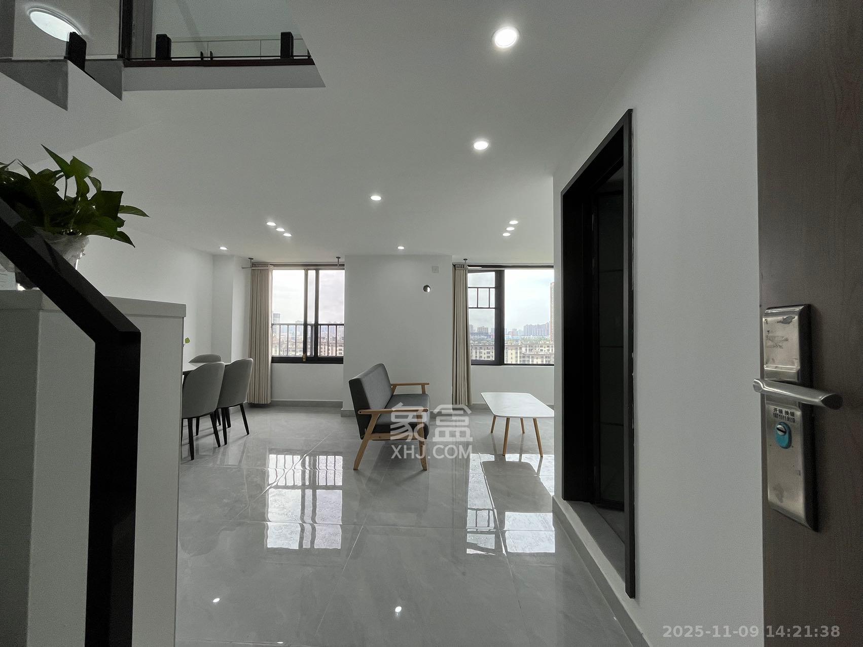 新城悦隽公园  2室1厅1卫    1900.0元/月