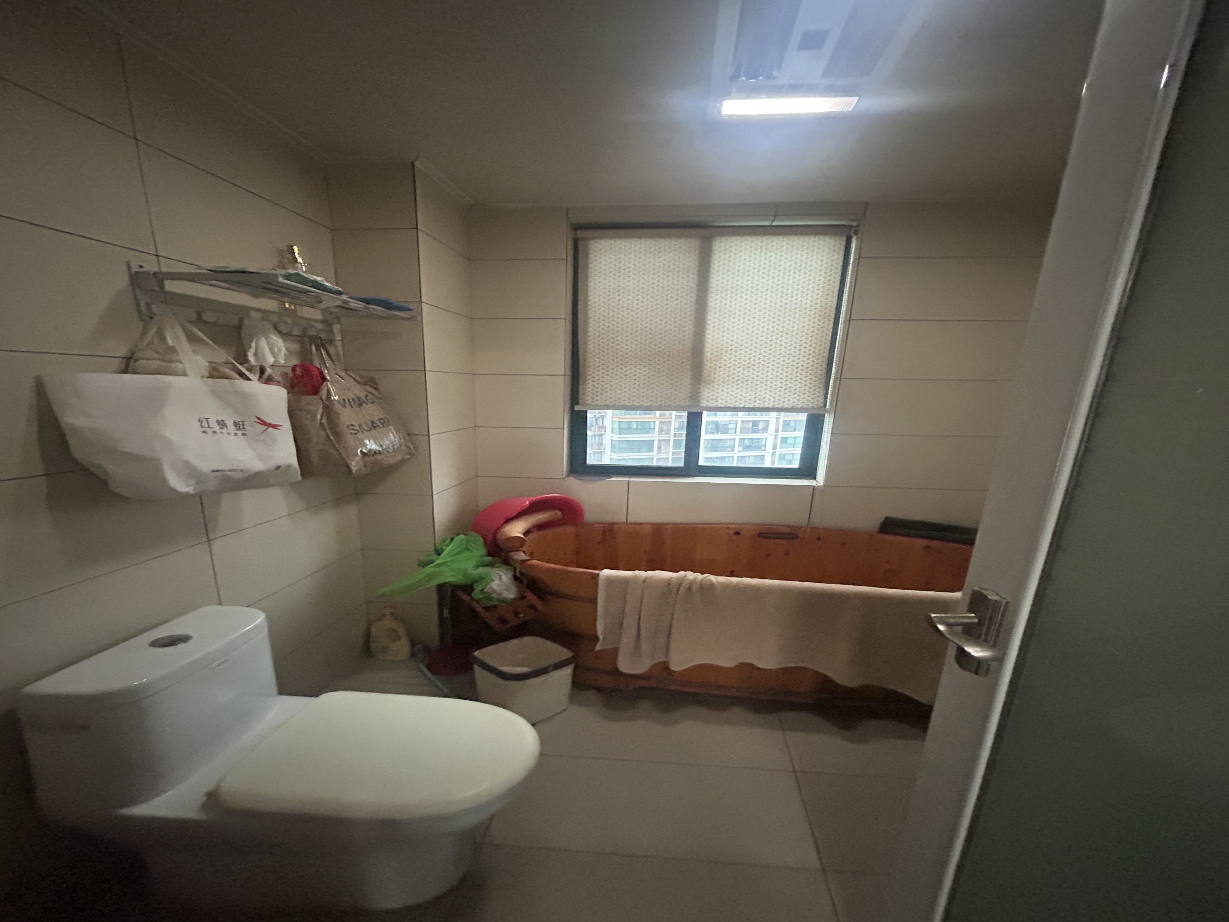 经世皇城  3室2厅2卫    65.0万室内图