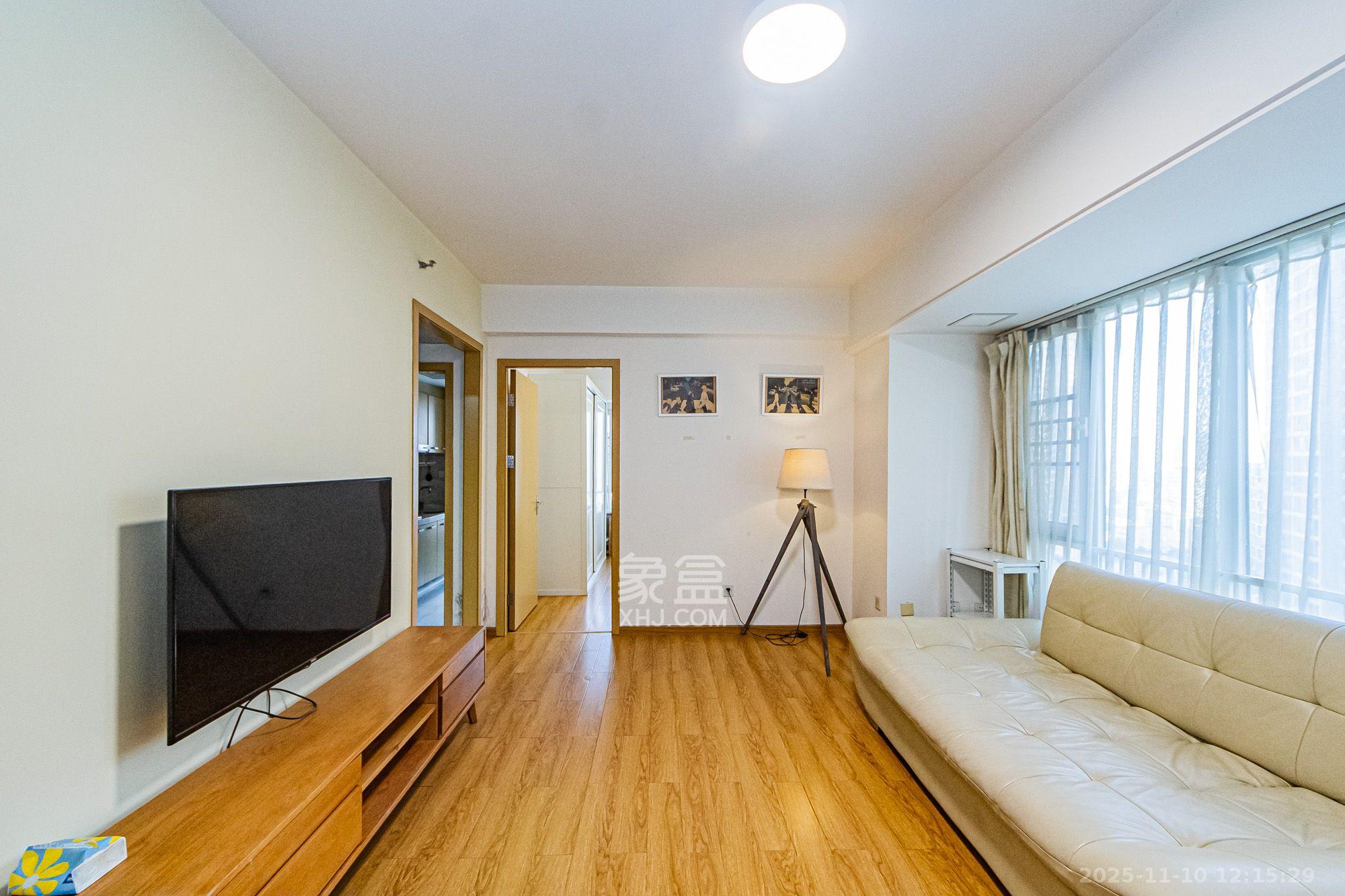 北辰三角洲E3区  1室1厅1卫    2800.0元/月室内图