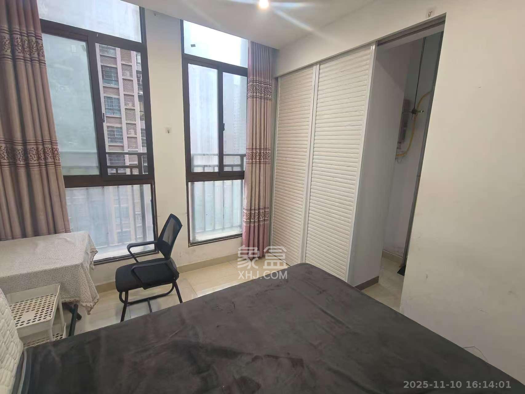 湖湾世景  1室1厅1卫    1250.0元/月室内图