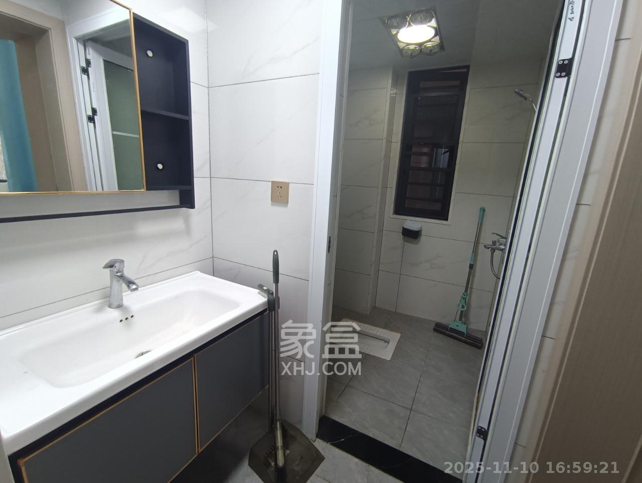 澳海澜庭  3室2厅1卫    1800.0元/月室内图