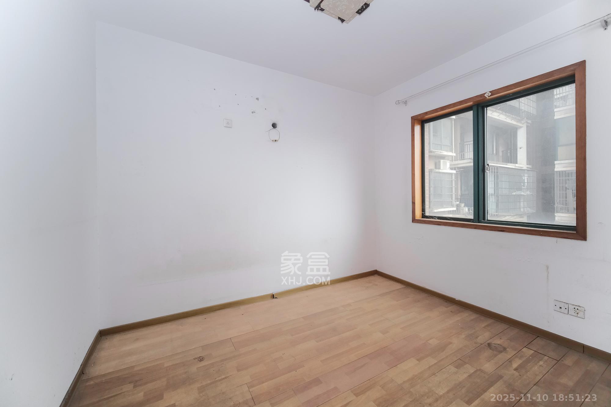 圆梦完美生活  2室2厅1卫    40.0万卧室