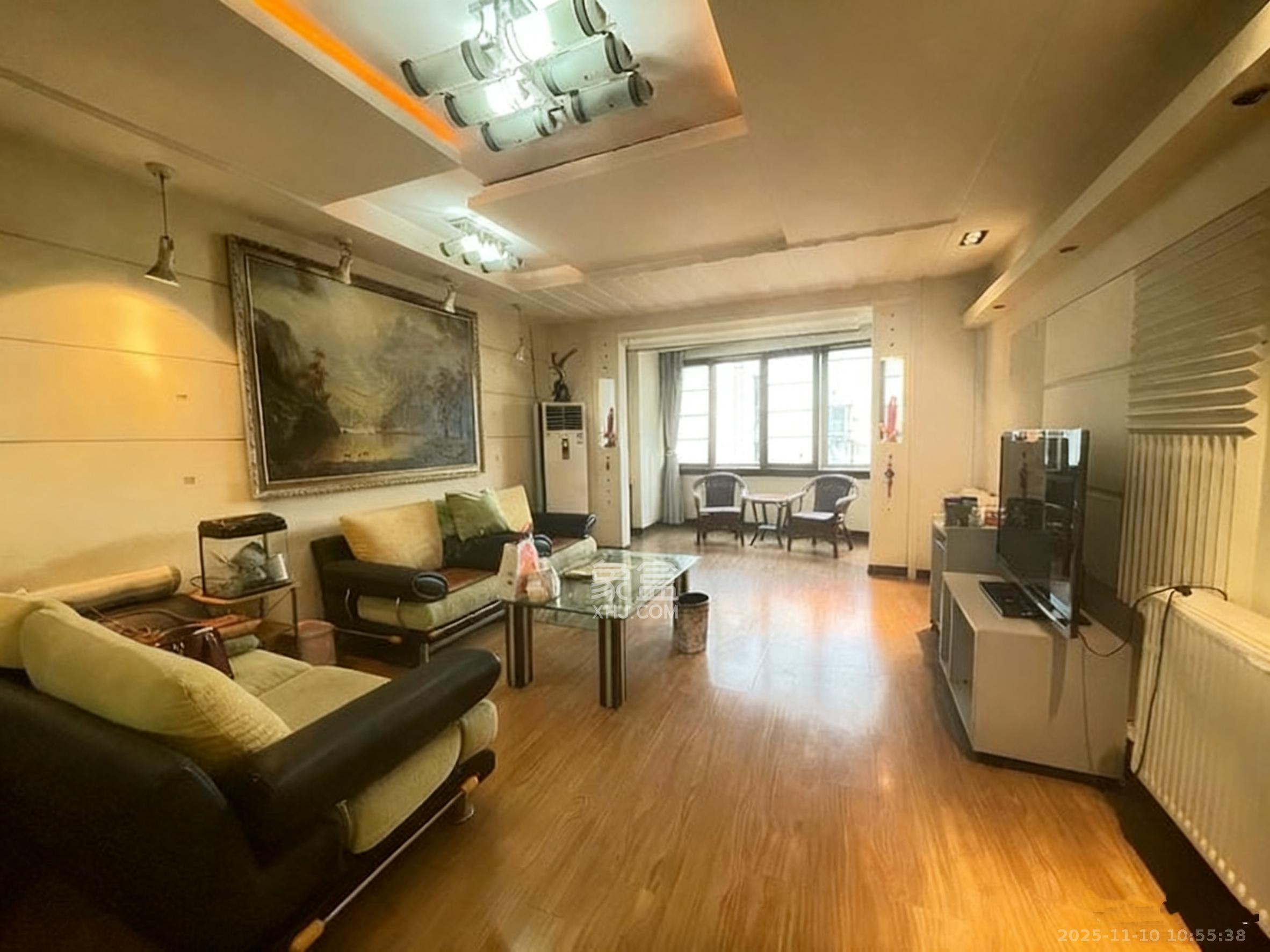 星电花园  3室1厅1卫    3000.0元/月