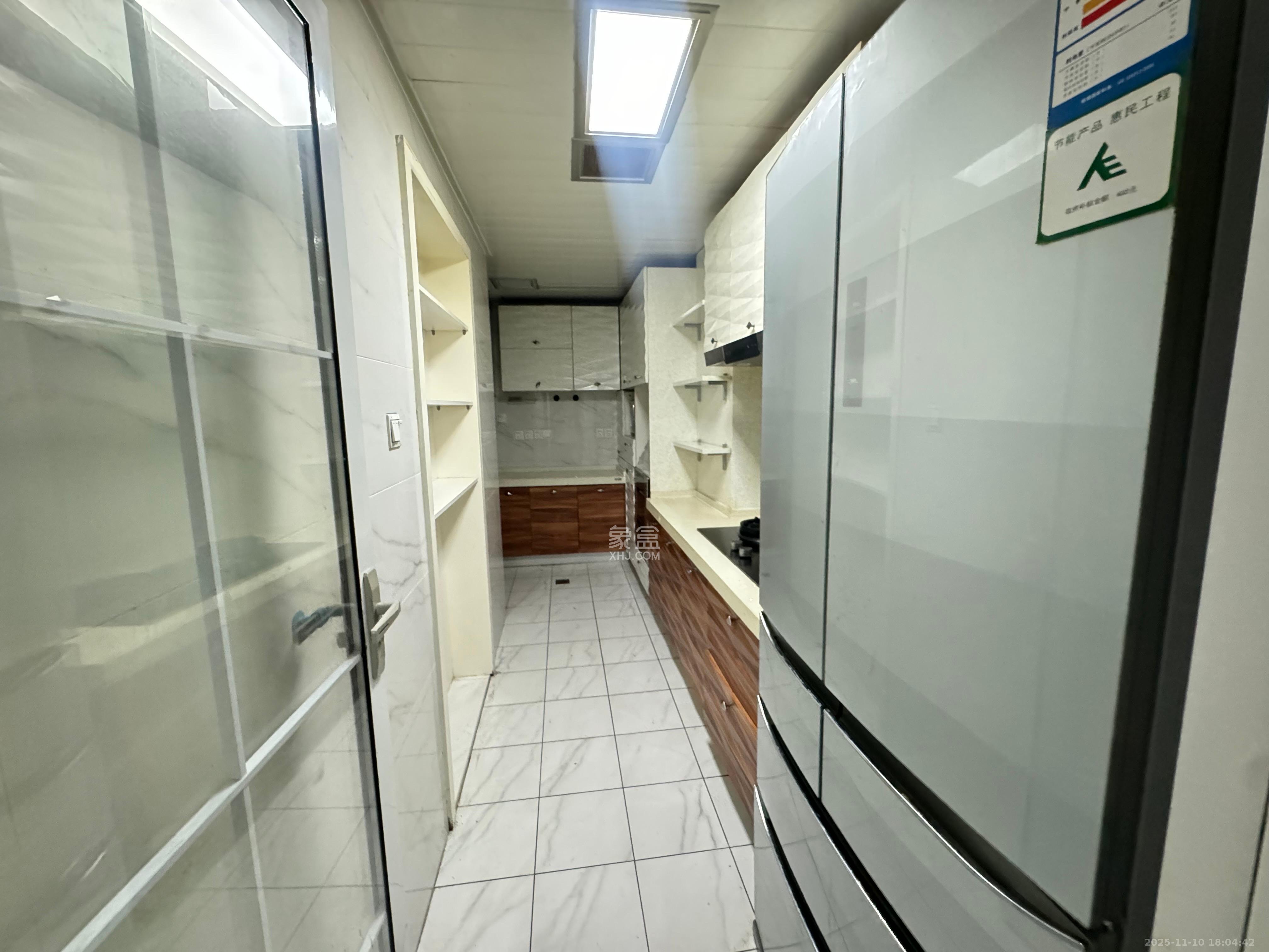 新城新世界一二三期 3室1厅1卫 3000.0元/月 新城新世界一二三期 3室1厅1卫 3000.0元/月室内图