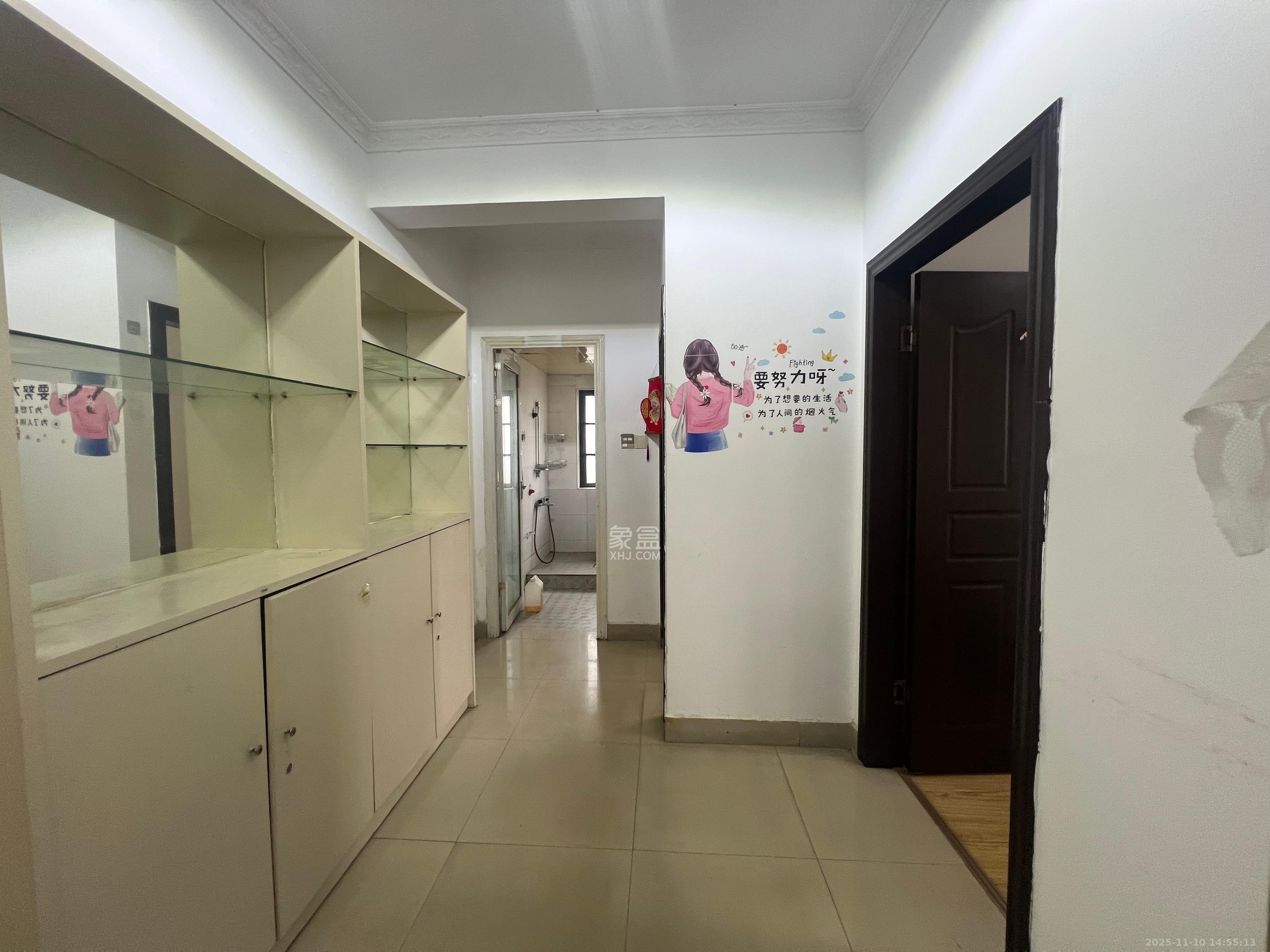 凯轩云顶 2室2厅1卫 2600.0元/月 凯轩云顶 2室2厅1卫 2600.0元/月室内图