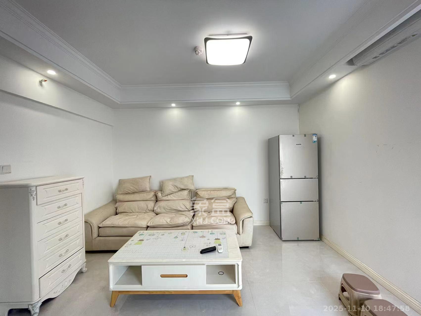 望兴景园二期（望兴西西里）  2室2厅1卫    2300.0元/月